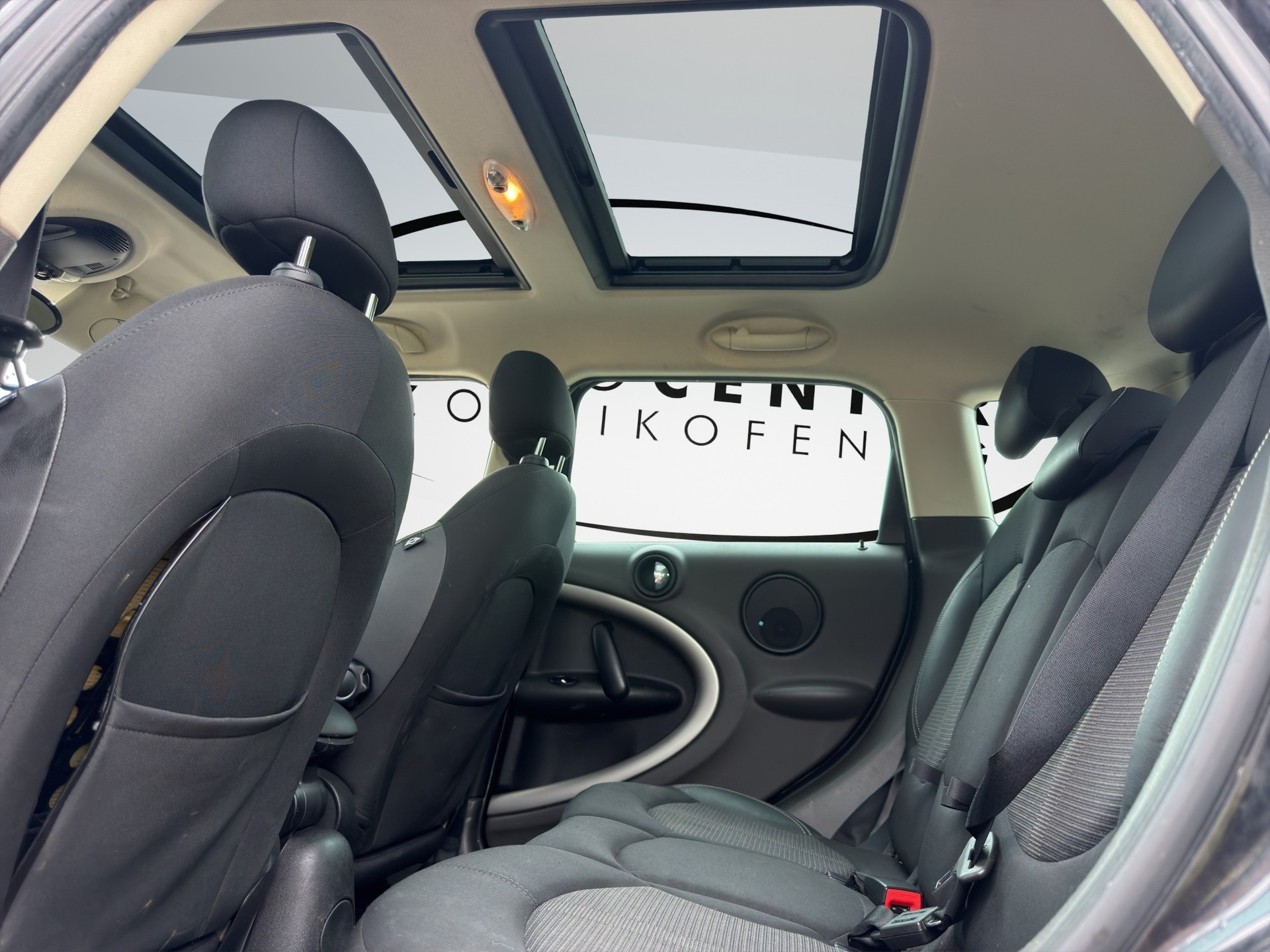 MINI Countryman Cooper FWD Steptronic-image-10