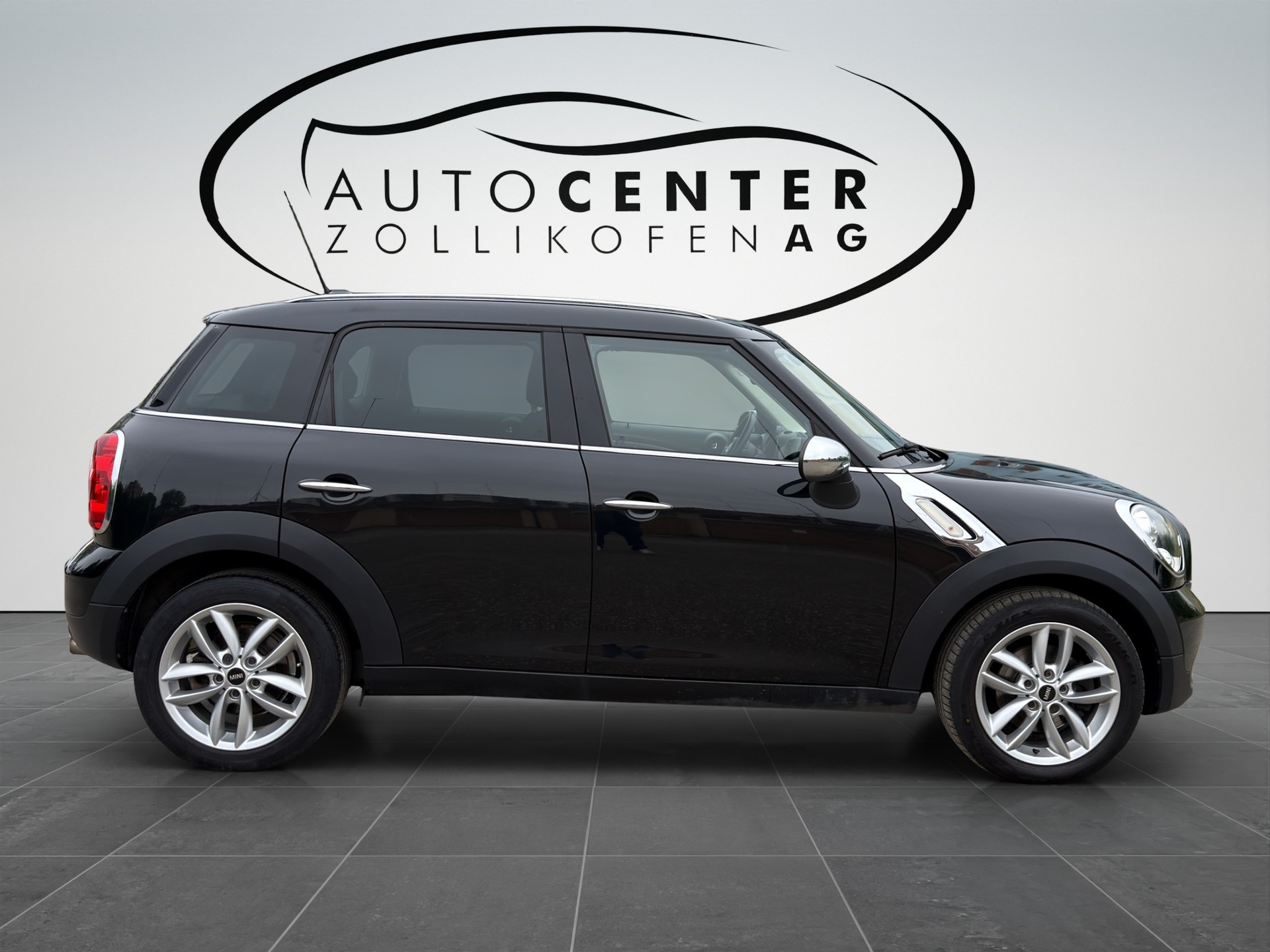 MINI Countryman Cooper FWD Steptronic-image-4