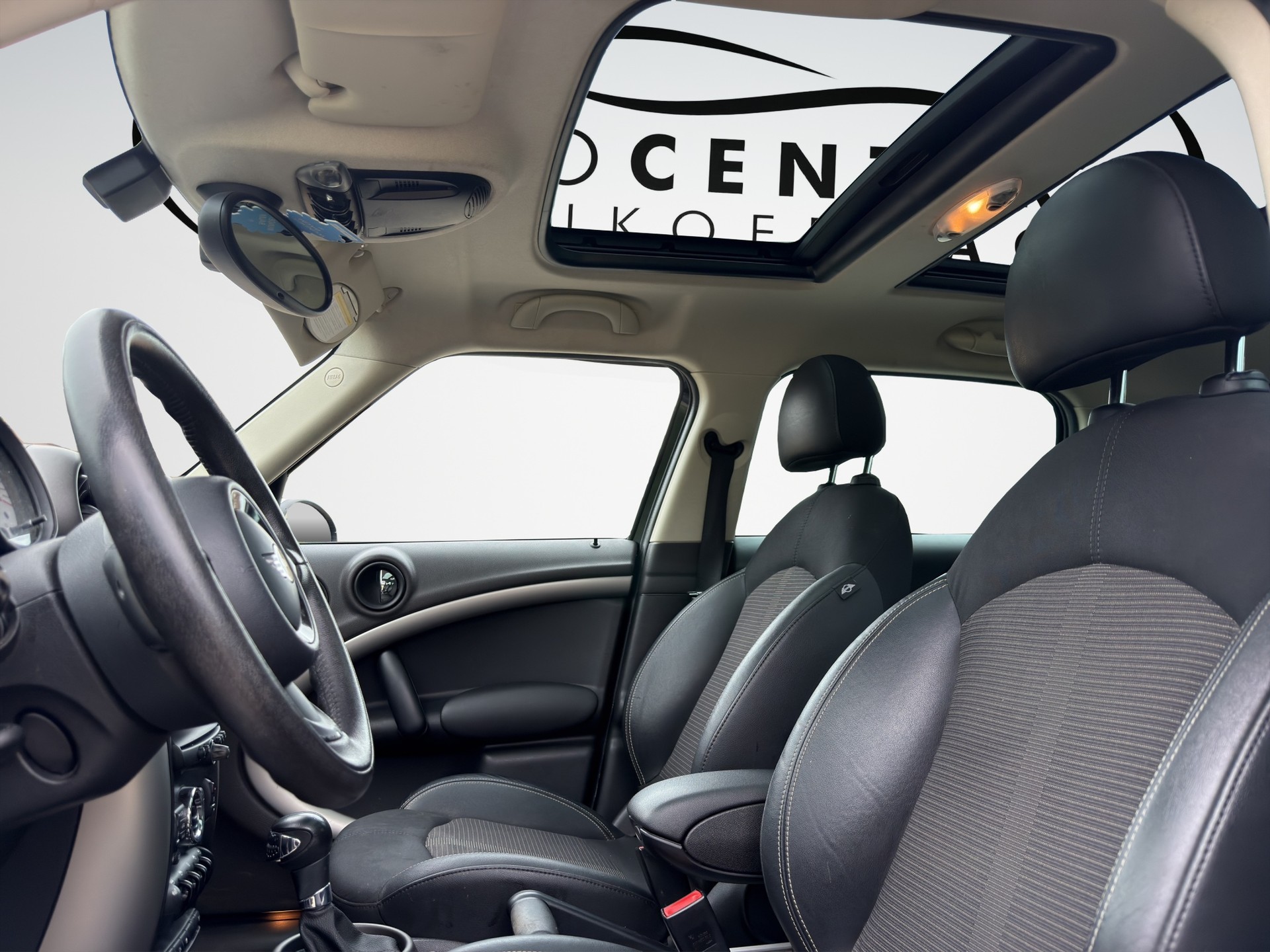 MINI Countryman Cooper FWD Steptronic-image-8