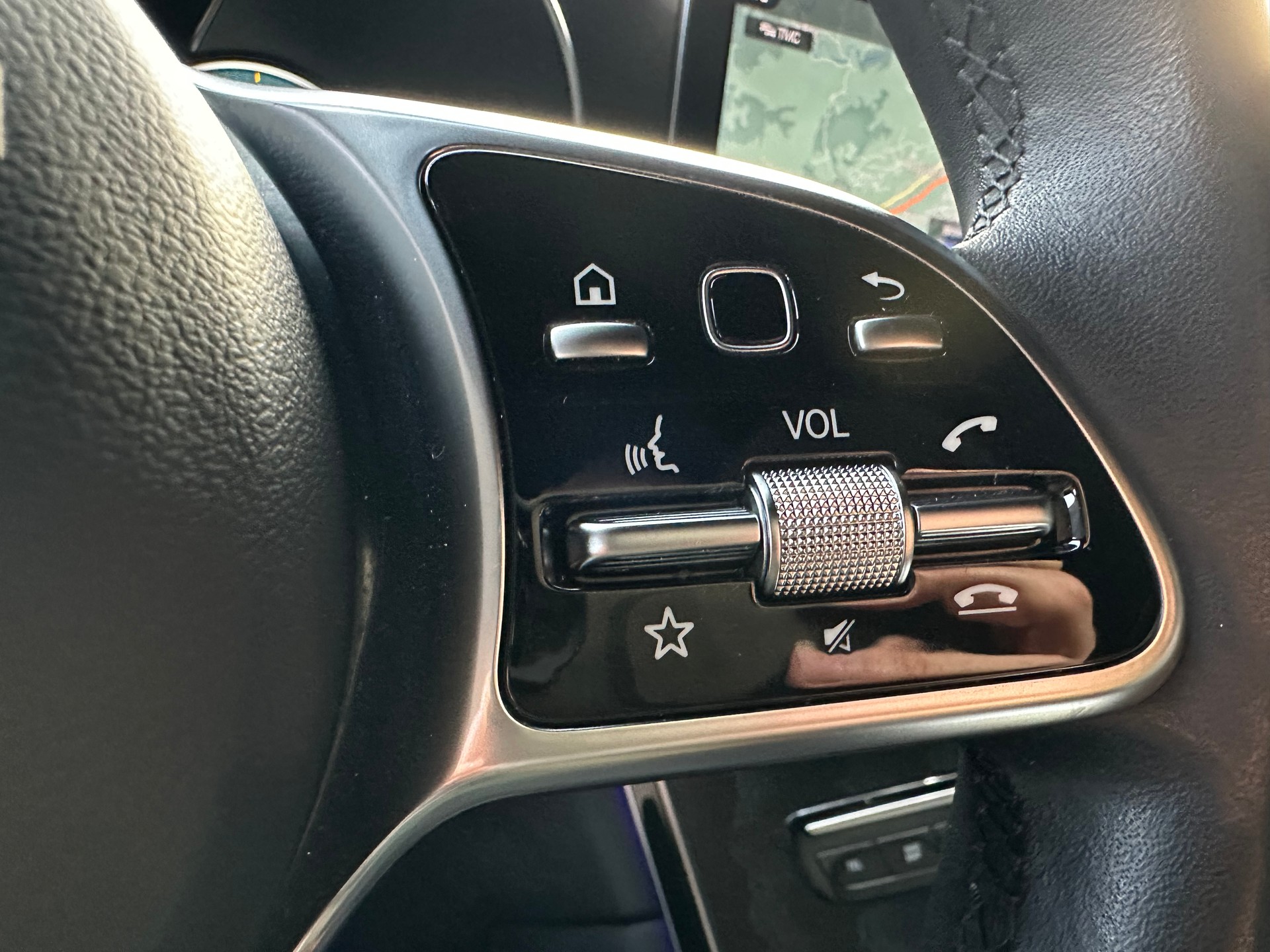 MERCEDES-BENZ GLC 220 d AMG Line 4 Matic-image-14