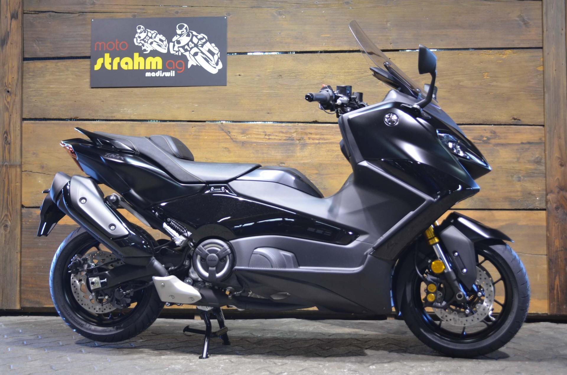 YAMAHA TMax 560 ABS Tech Max-showroom-element-1