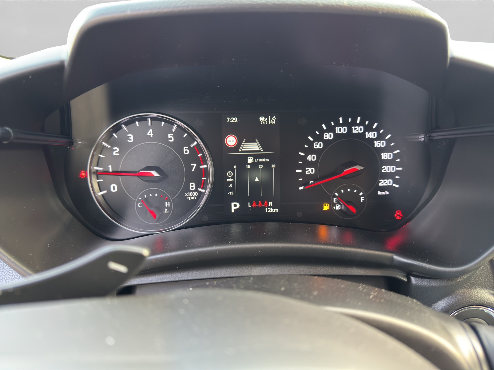 SUZUKI Swift 1.2 Sakura Top Hybrid-image-11