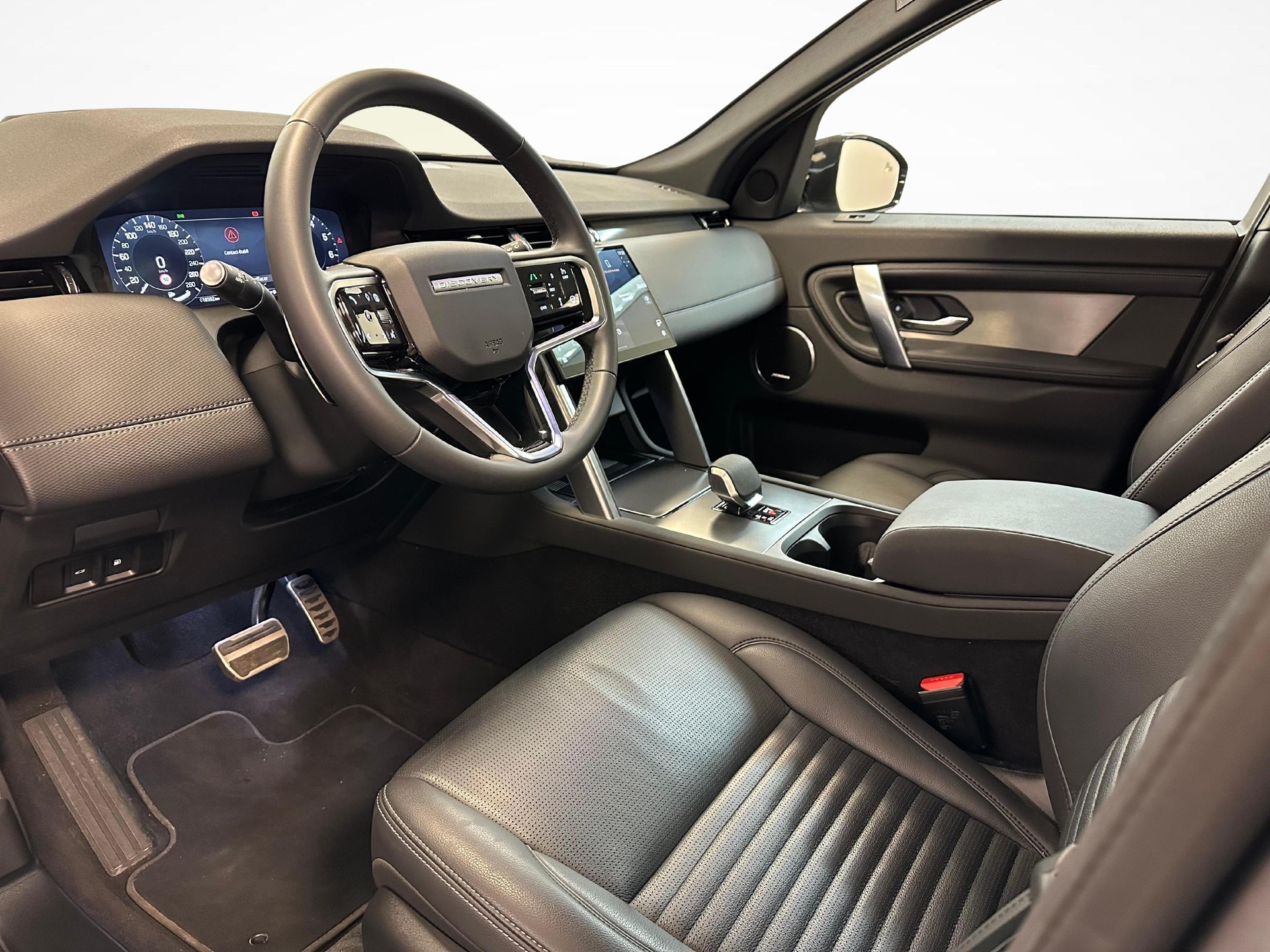 LAND ROVER Discovery Sport 1.5 T 270e Dynamic SE-image-3