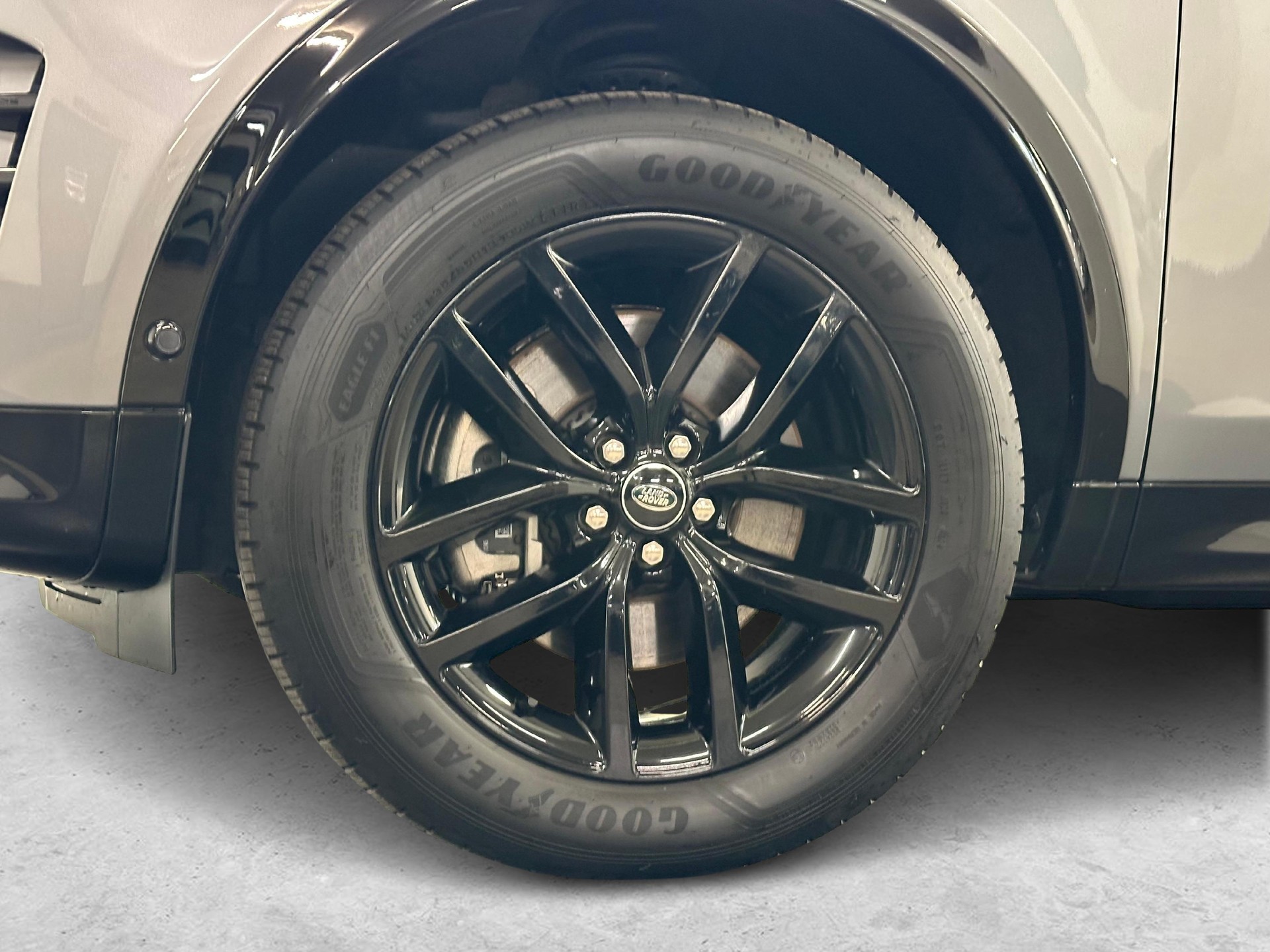 LAND ROVER Discovery Sport 1.5 T 270e Dynamic SE-image-12