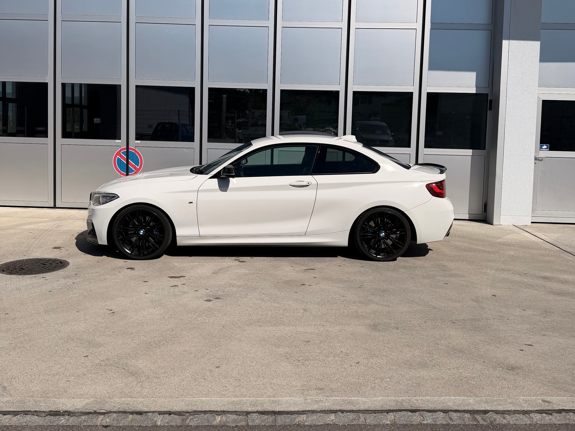 BMW M235i Steptronic-showroom-element-3
