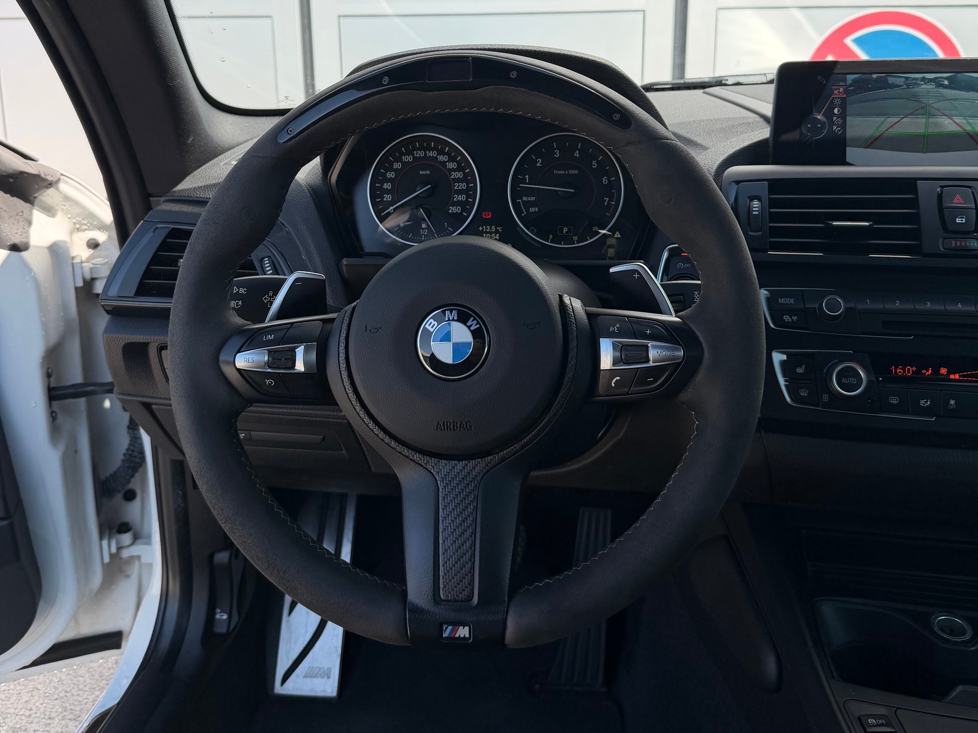 BMW M235i Steptronic-image-10