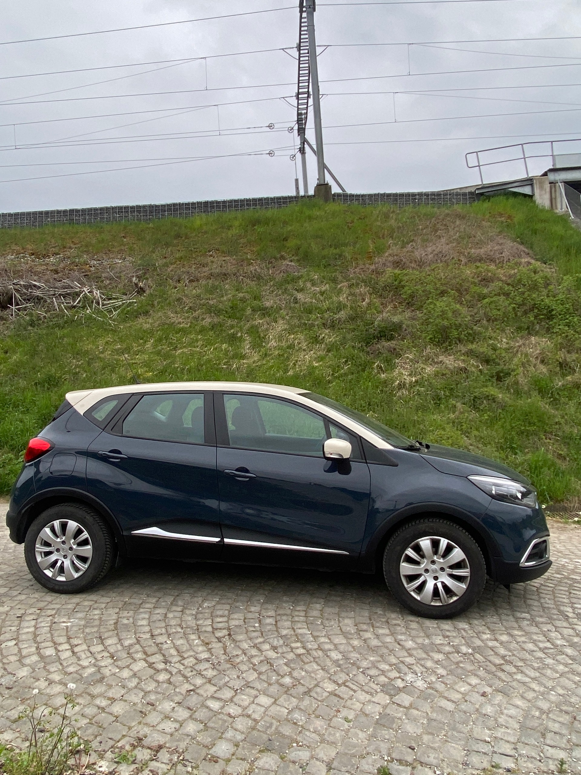 RENAULT Captur 0.9 12V Dynamique-showroom-element-2
