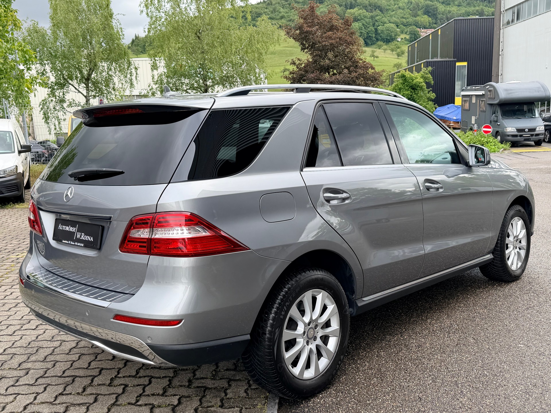 MERCEDES-BENZ ML 350 4Matic 7G-Tronic-showroom-element-2