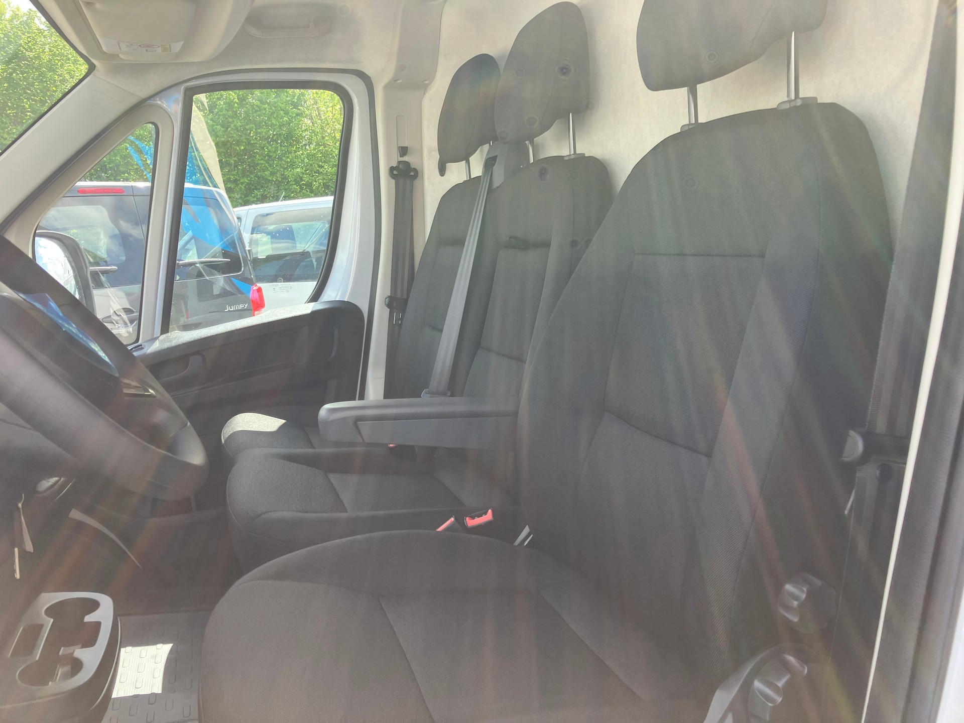 FIAT Ducato 35 L2H1 Swiss Edition-image-6