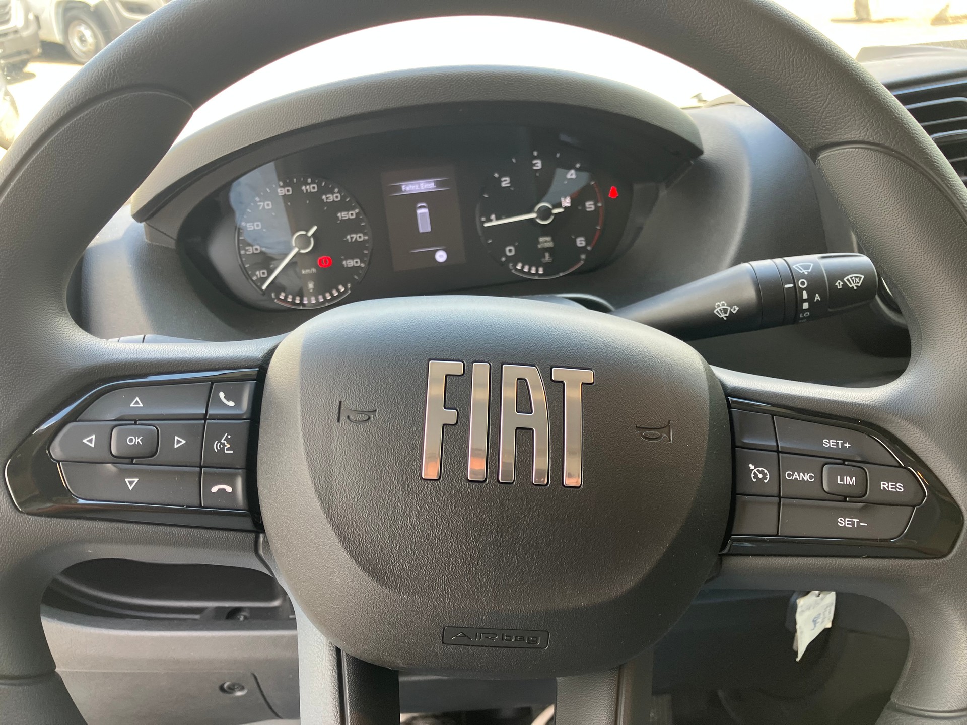 FIAT Ducato 35 L2H1 Swiss Edition-image-12