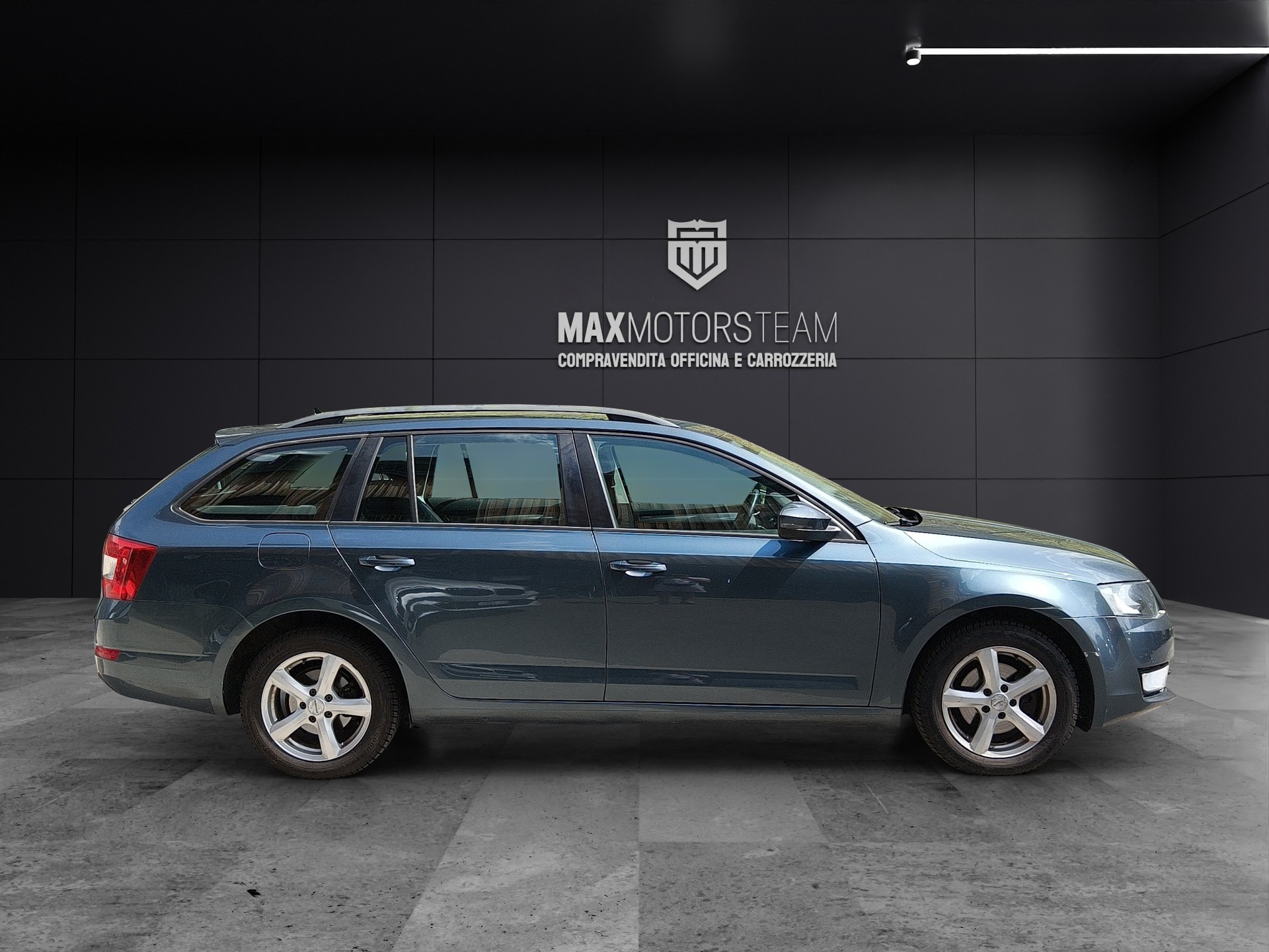 SKODA Octavia Combi 2.0 TDI Ambition 4x4-image-5