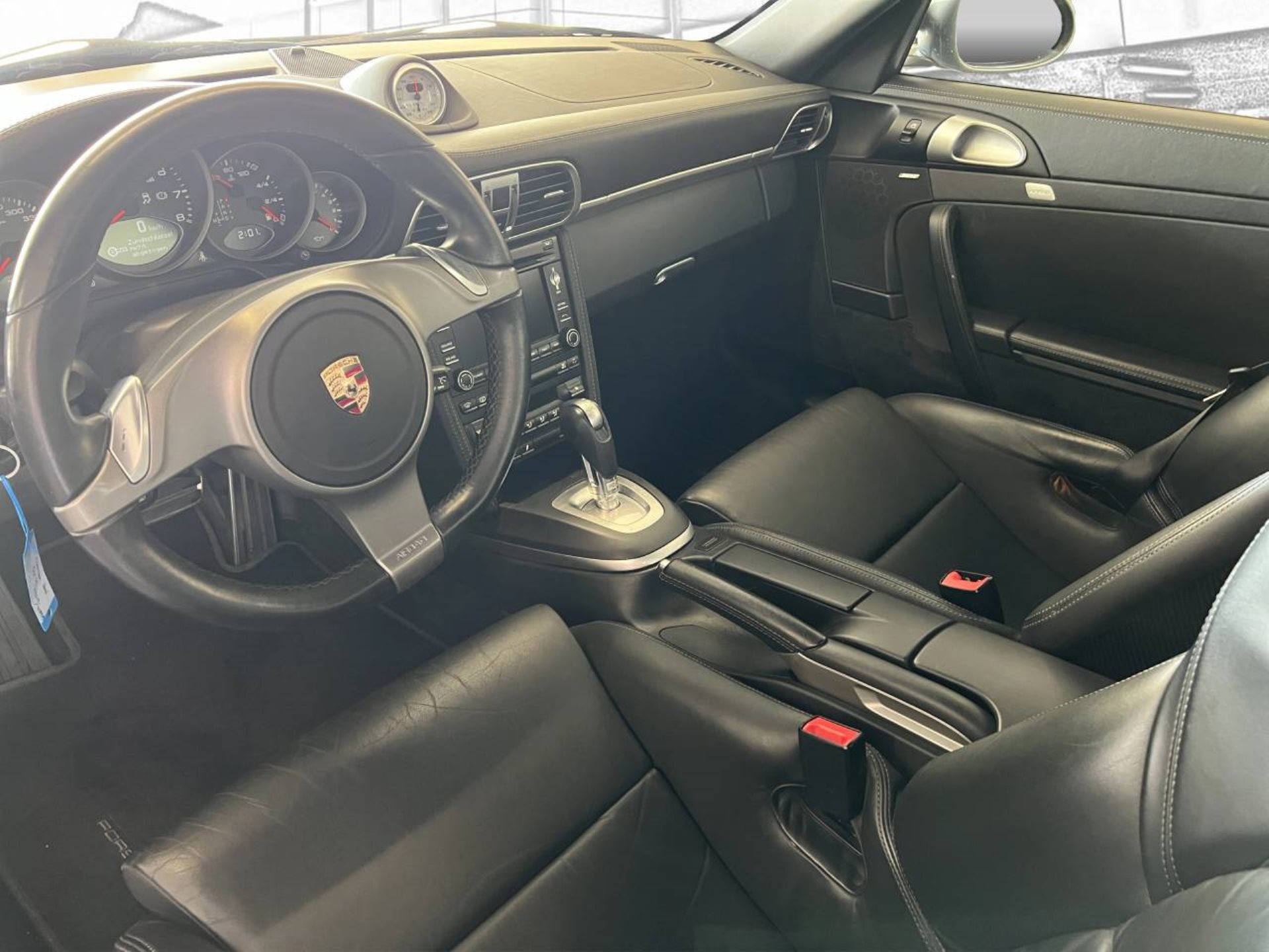 PORSCHE 911 Carrera 4S Coupé-showroom-element-3