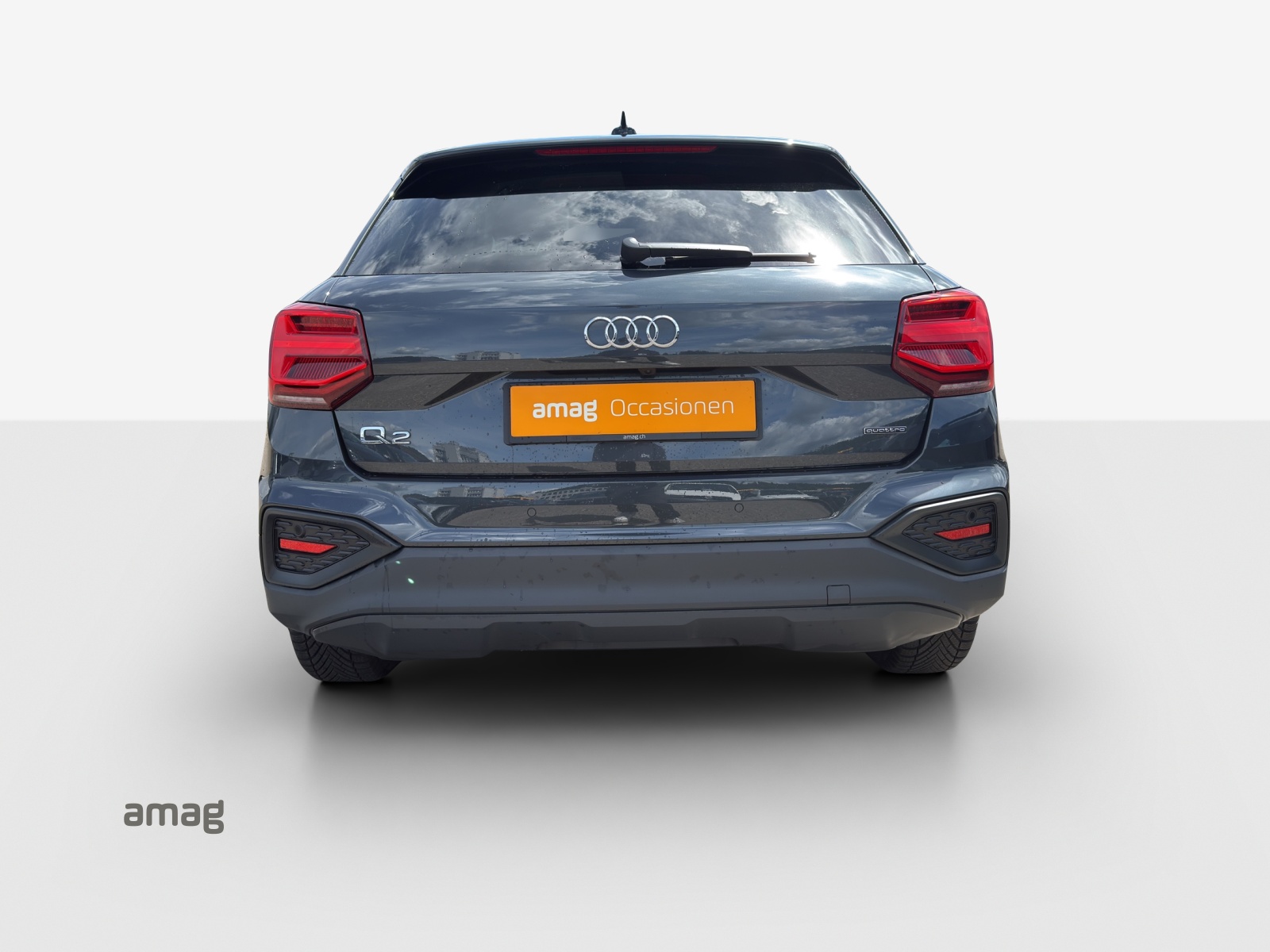 AUDI Q2 40 TFSI Attraction quattro S-tronic-showroom-element-3