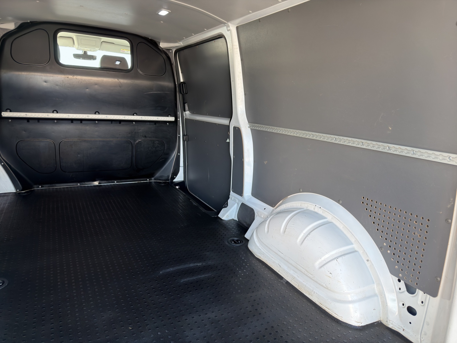 VW T6.1 ABTe-image-13