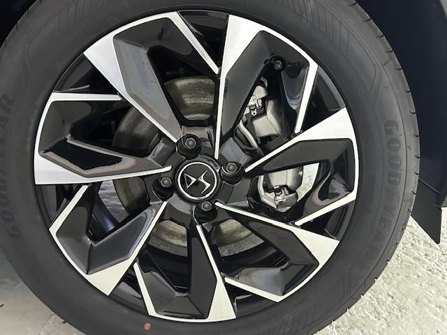 DS AUTOMOBILES 3 Crossback 1.2 Hybrid Diva-image-14