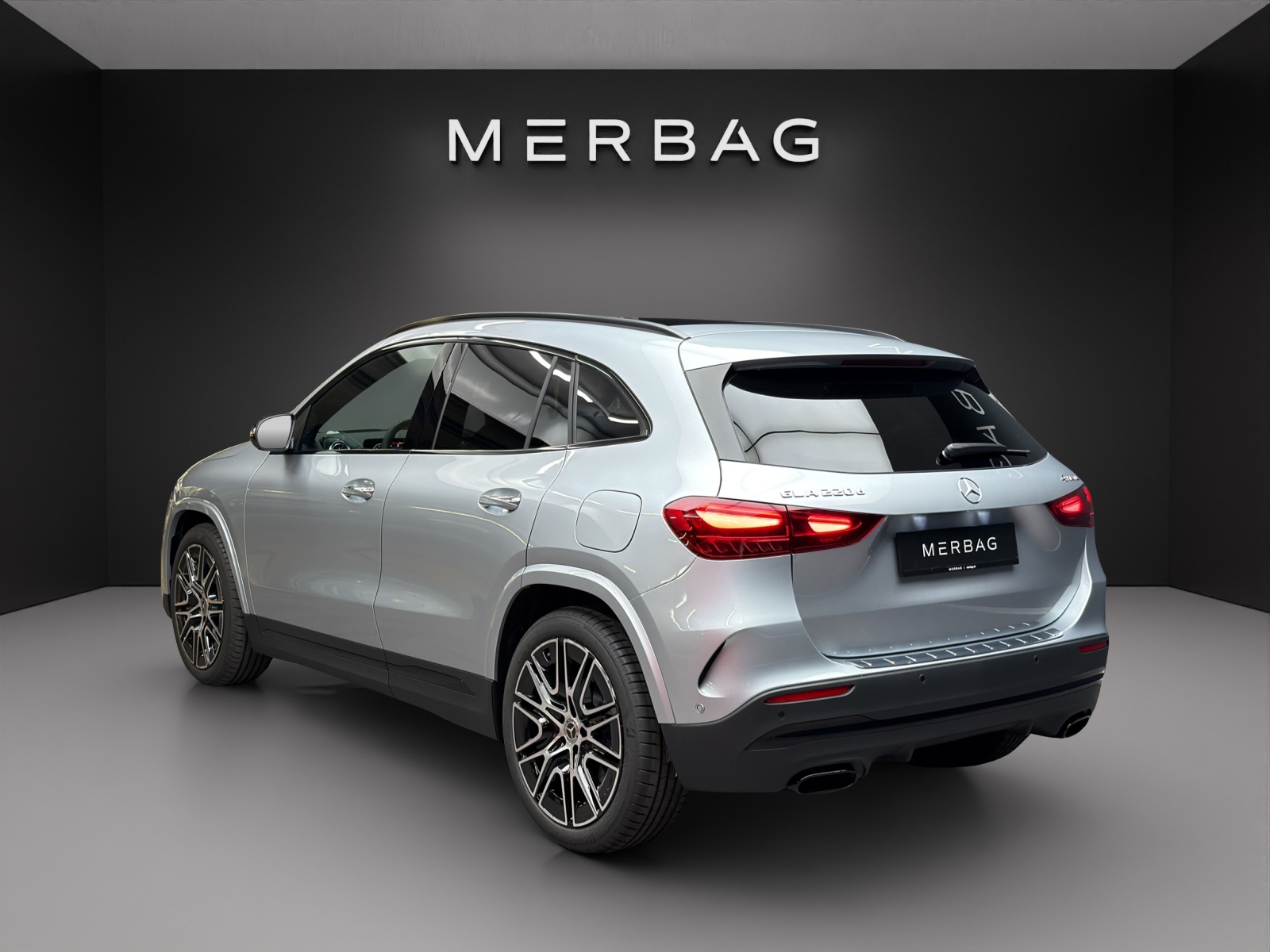 MERCEDES-BENZ GLA 220 d 4M Swiss Star-image-3