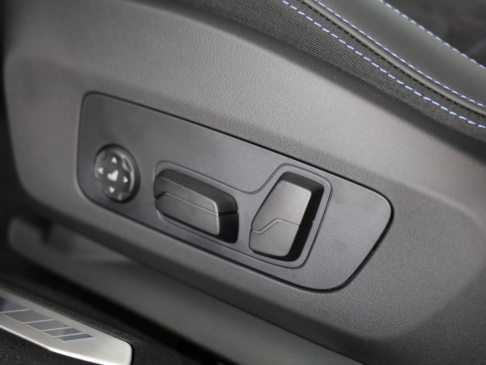 BMW M135i xDrive-image-10