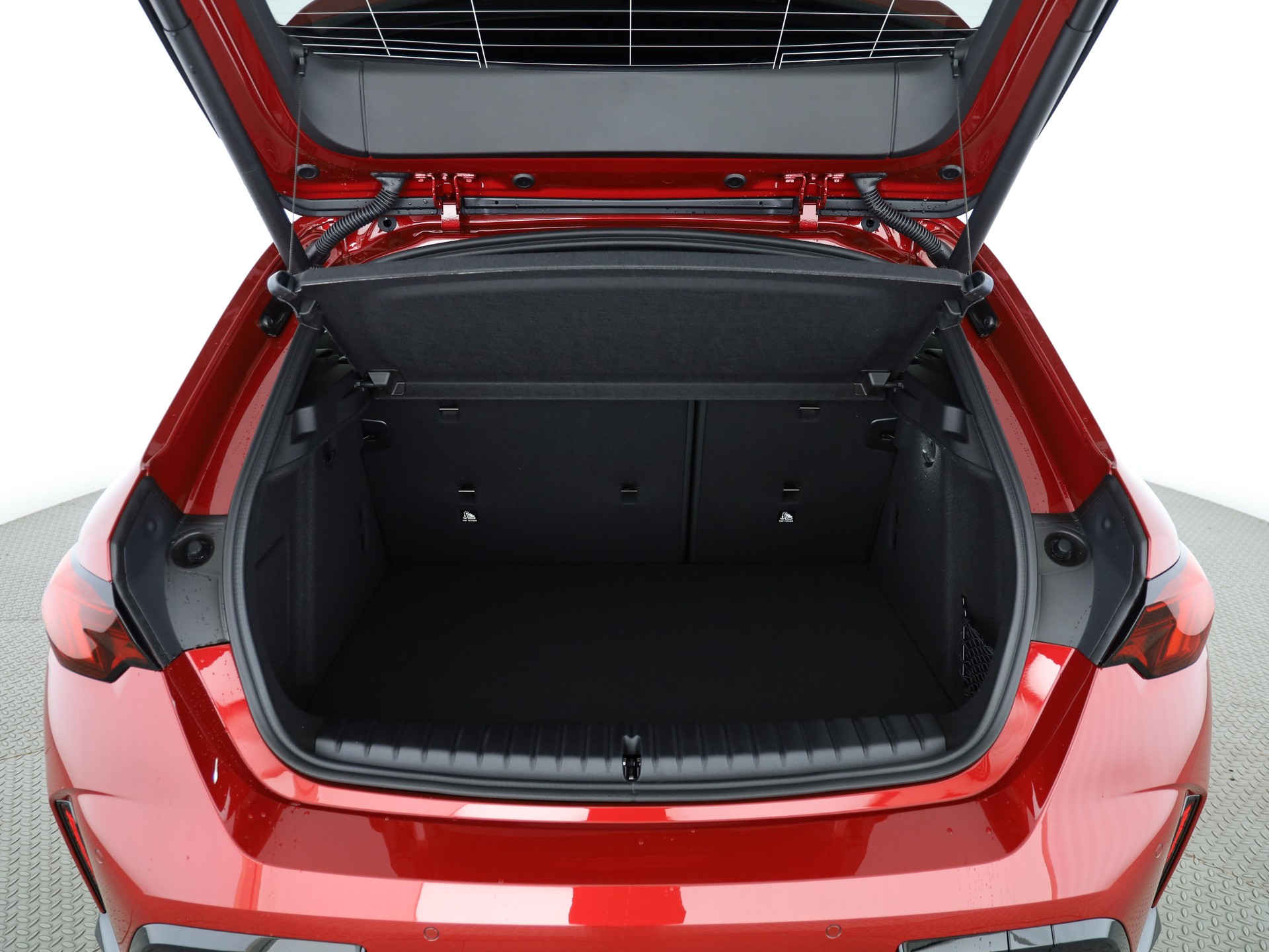 BMW M135i xDrive-image-13