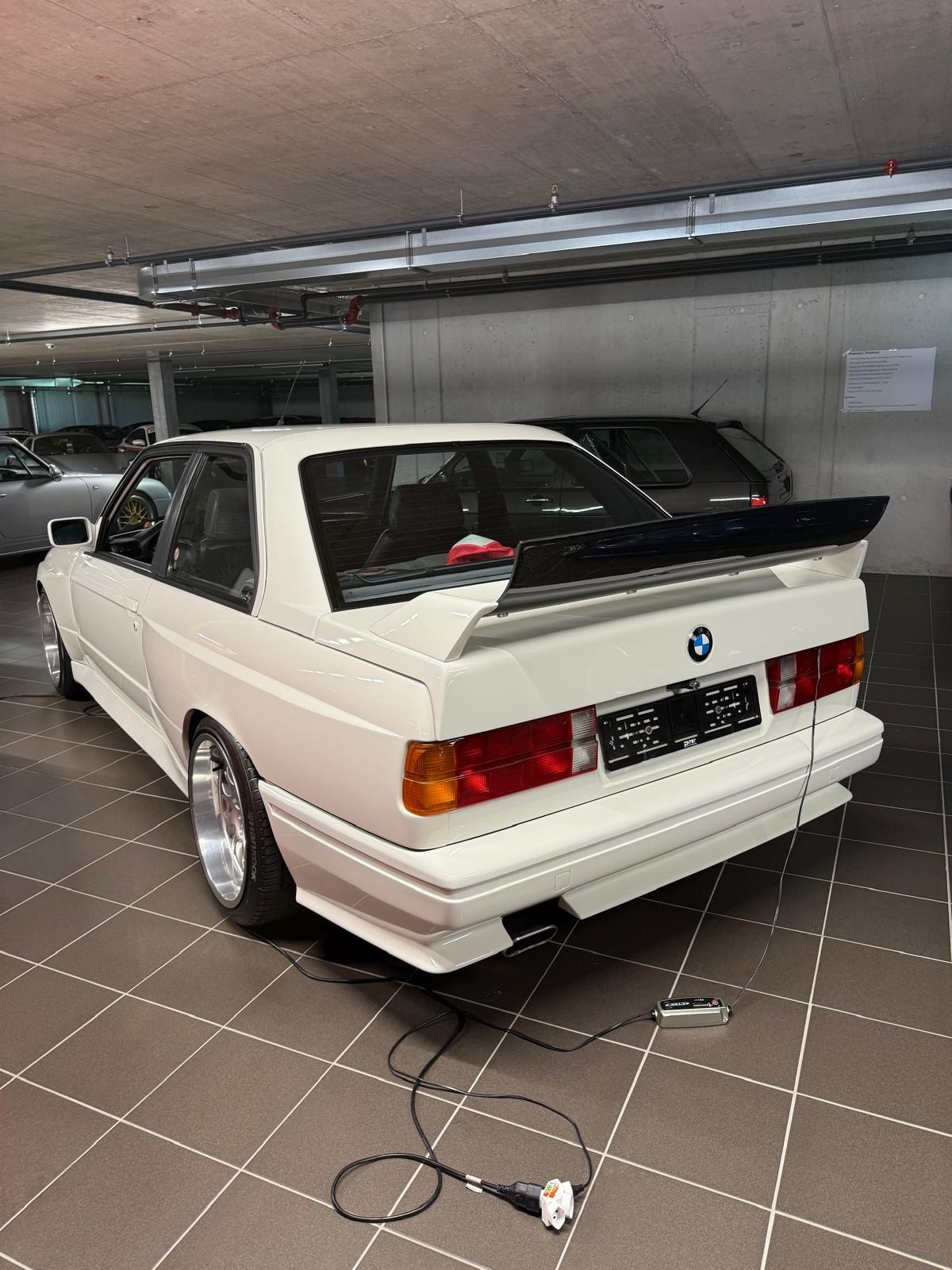 BMW M3-image-4