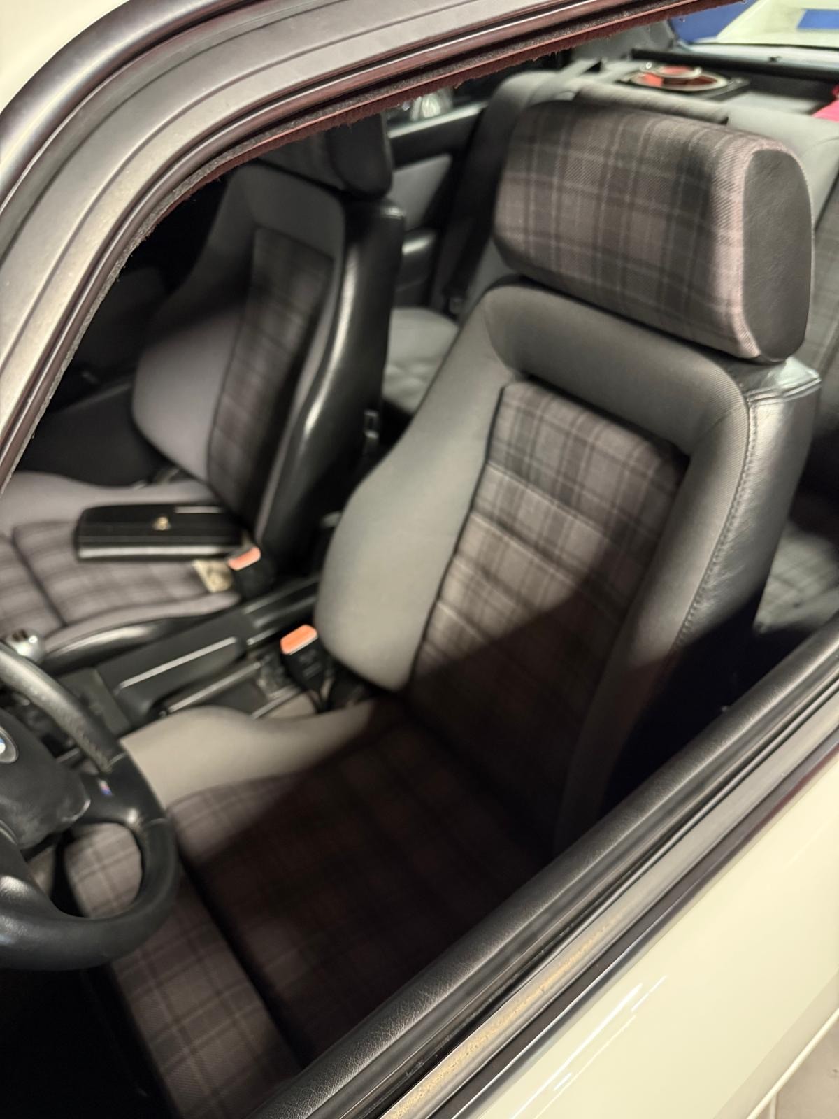 BMW M3-image-2