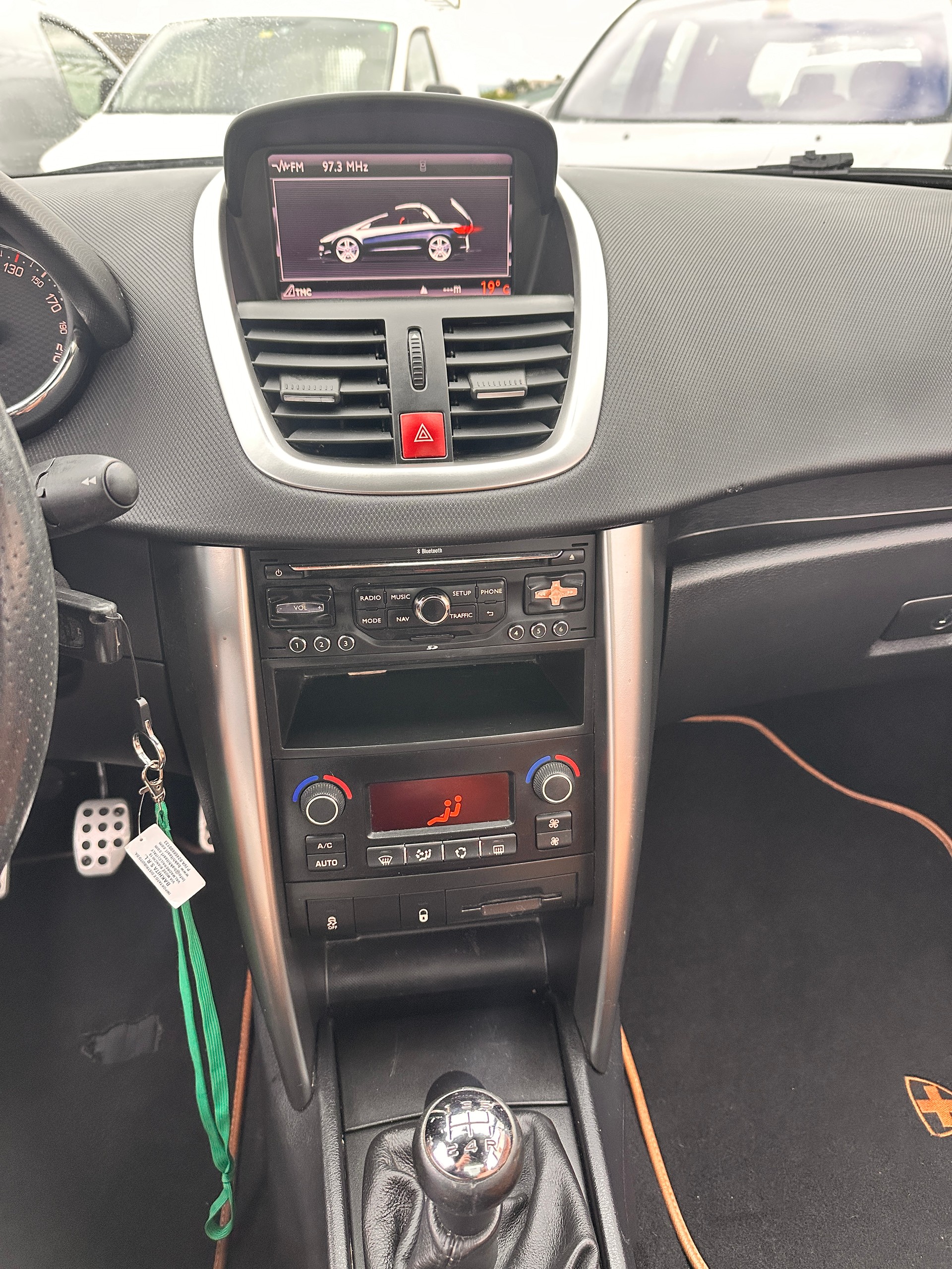 PEUGEOT 207 CC 1.6 16V Swiss Collector-showroom-element-1