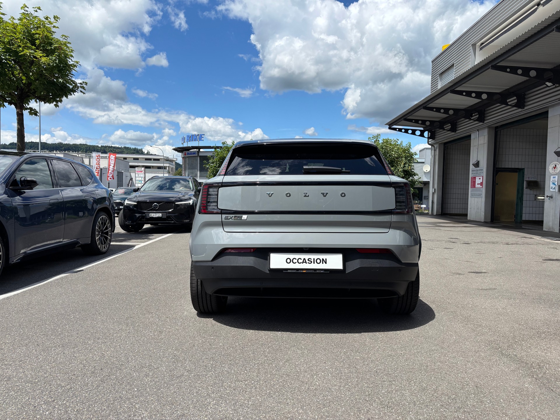 VOLVO EX30 E60 69kWh Twin Ultra-image-4