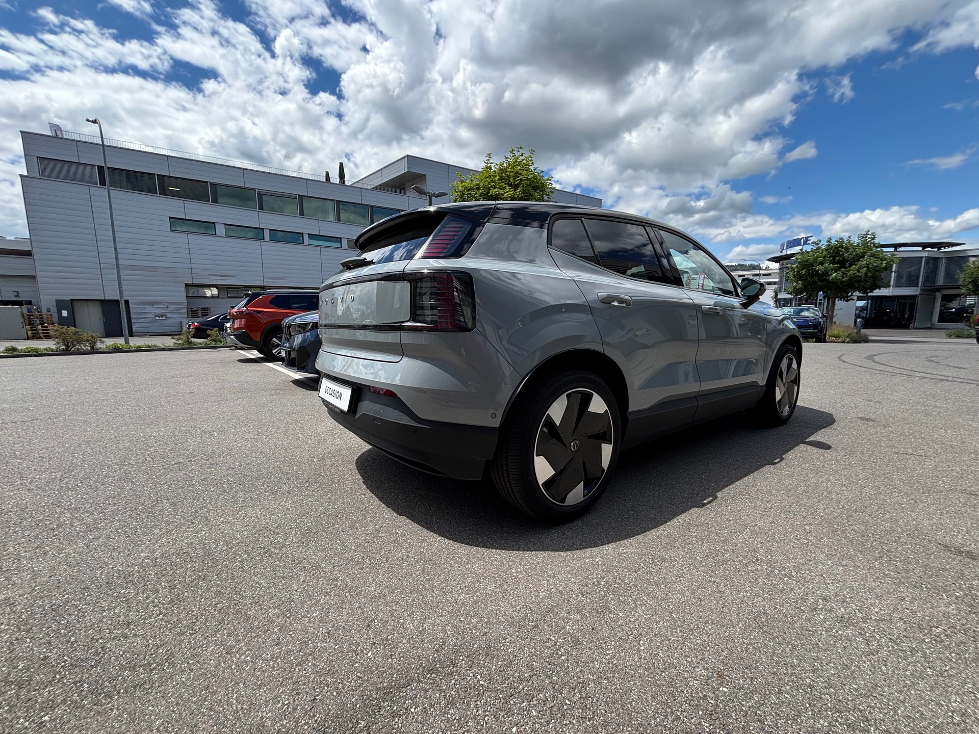 VOLVO EX30 E60 69kWh Twin Ultra-image-5
