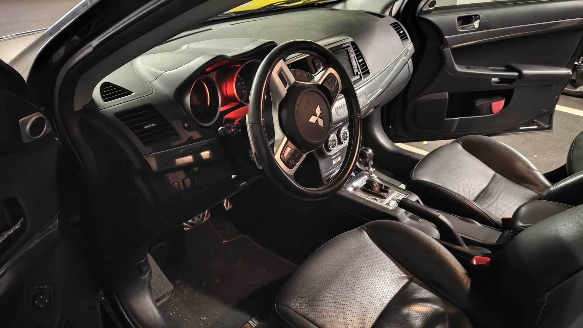MITSUBISHI 2.0 MIVEC Turbo Ralliart GS-image-2