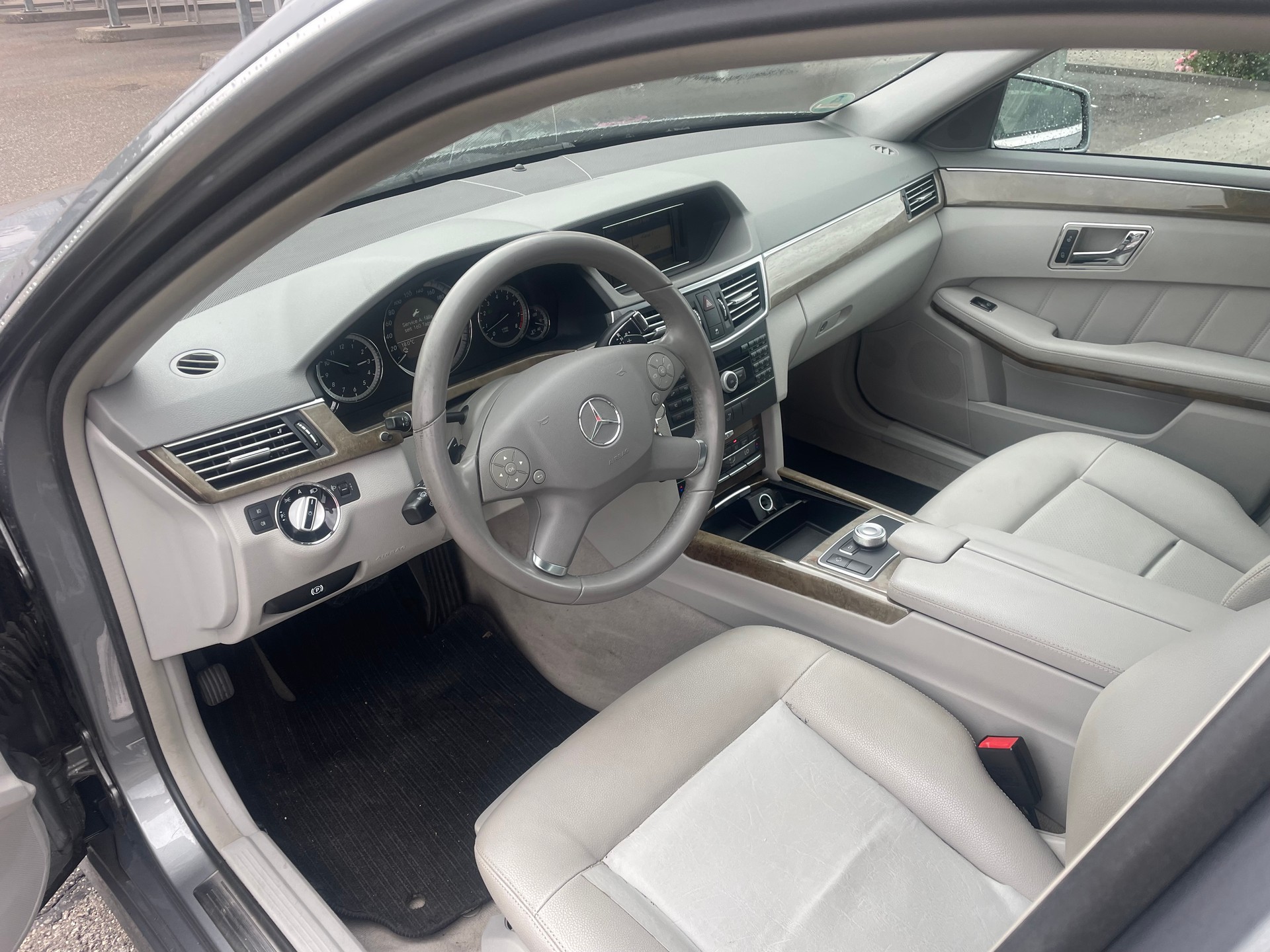 MERCEDES-BENZ E 350 CGI BlueEfficiency Elégance 7G-Tronic-image-10