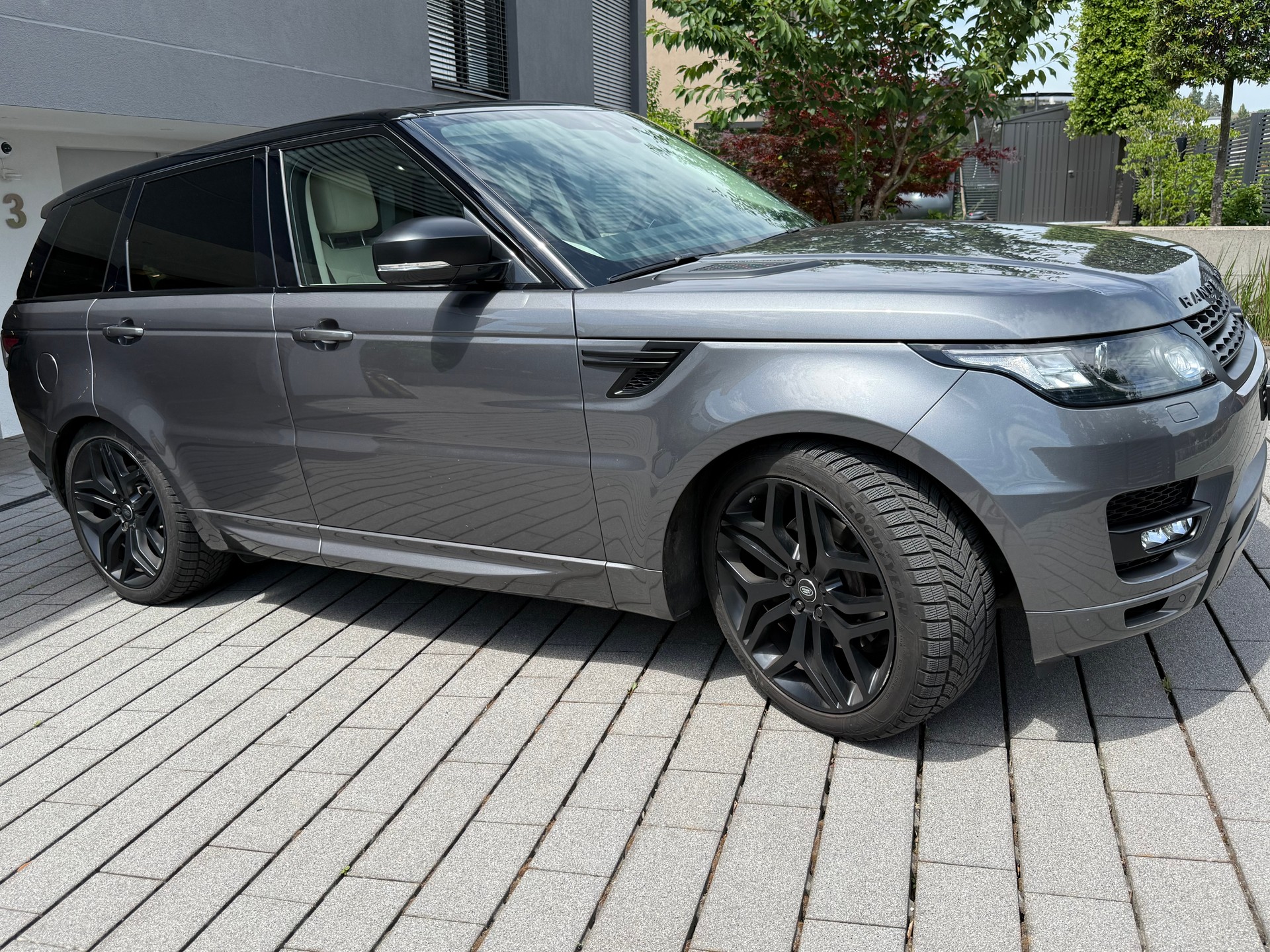 LAND ROVER 3.0 V6 SC HSE Dynamic-image-2