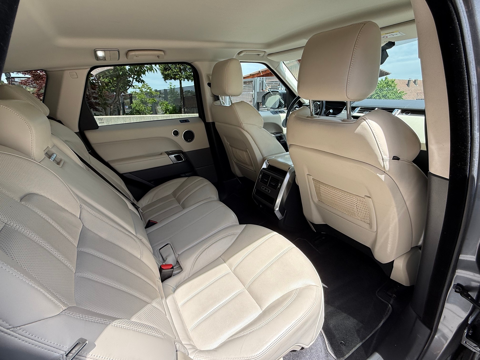 LAND ROVER 3.0 V6 SC HSE Dynamic-image-3