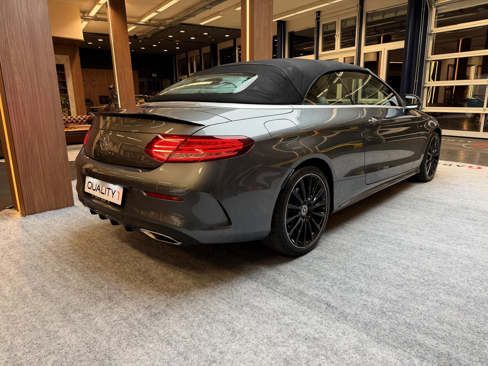 MERCEDES-BENZ C 400 AMG Line 4matic Cabriolet-image-11
