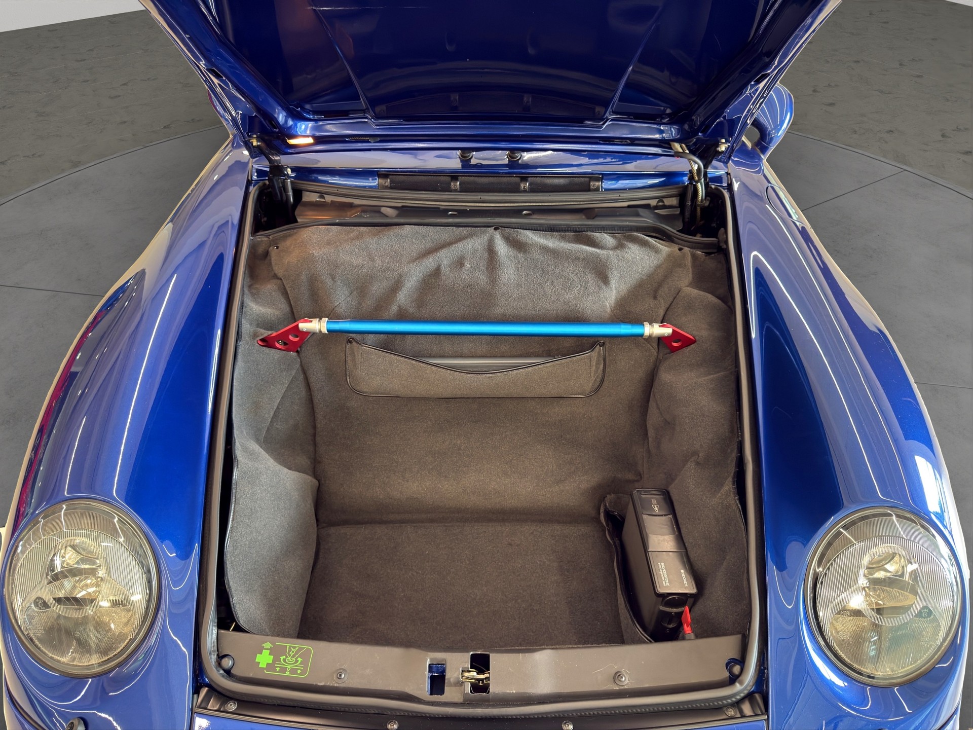 PORSCHE 911 Turbo-image-23