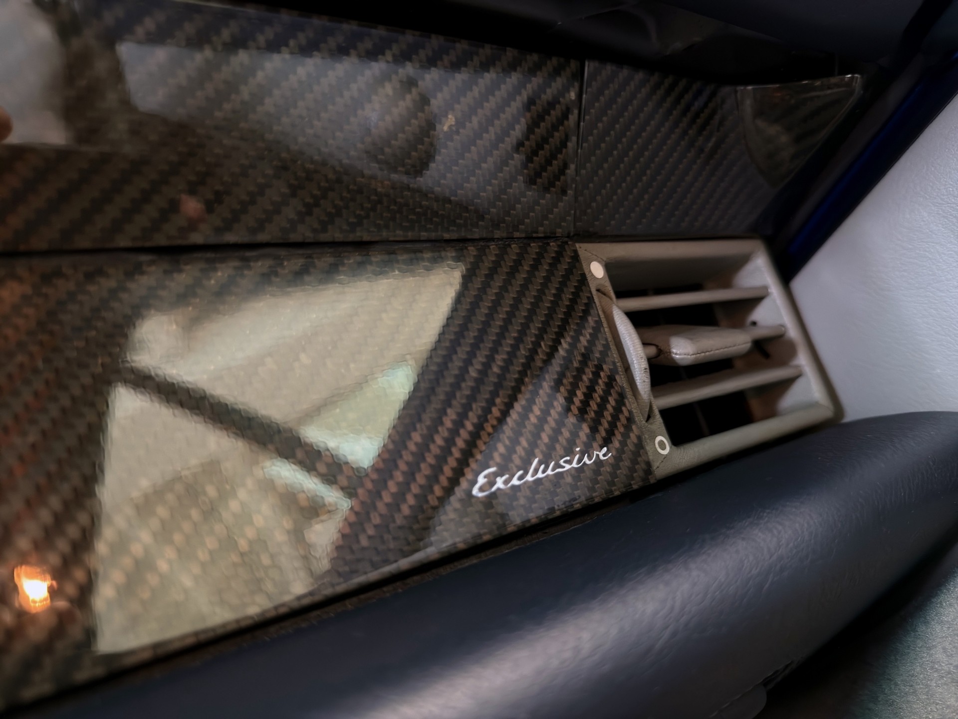 PORSCHE 911 Turbo-image-18
