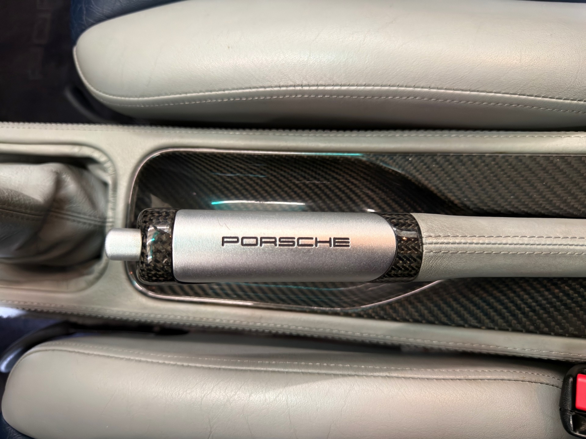 PORSCHE 911 Turbo-image-19