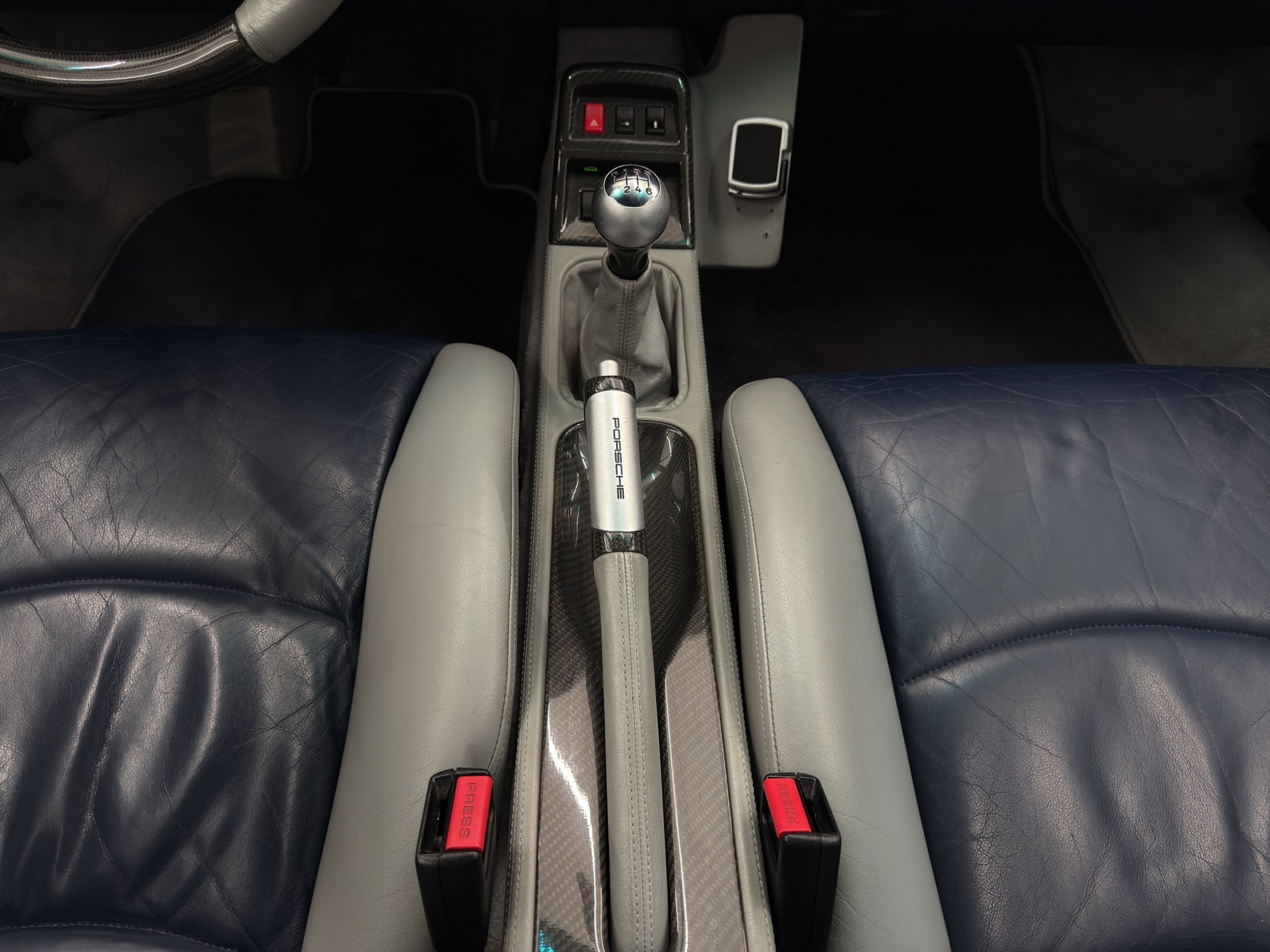 PORSCHE 911 Turbo-image-17