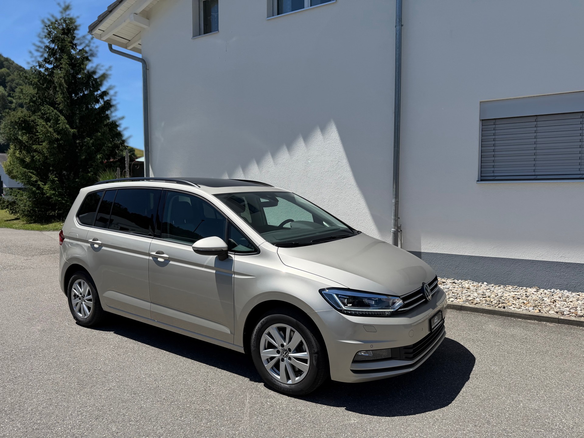 VW Touran 2.0 TDI BlueMotion Technology Comfortline DSG-image-3