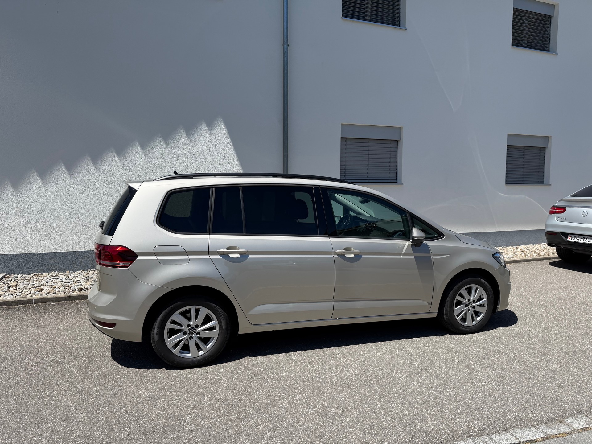 VW Touran 2.0 TDI BlueMotion Technology Comfortline DSG-image-4