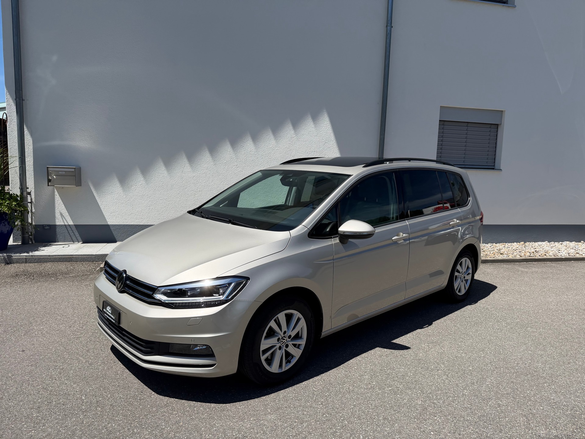 VW Touran 2.0 TDI BlueMotion Technology Comfortline DSG-image-10