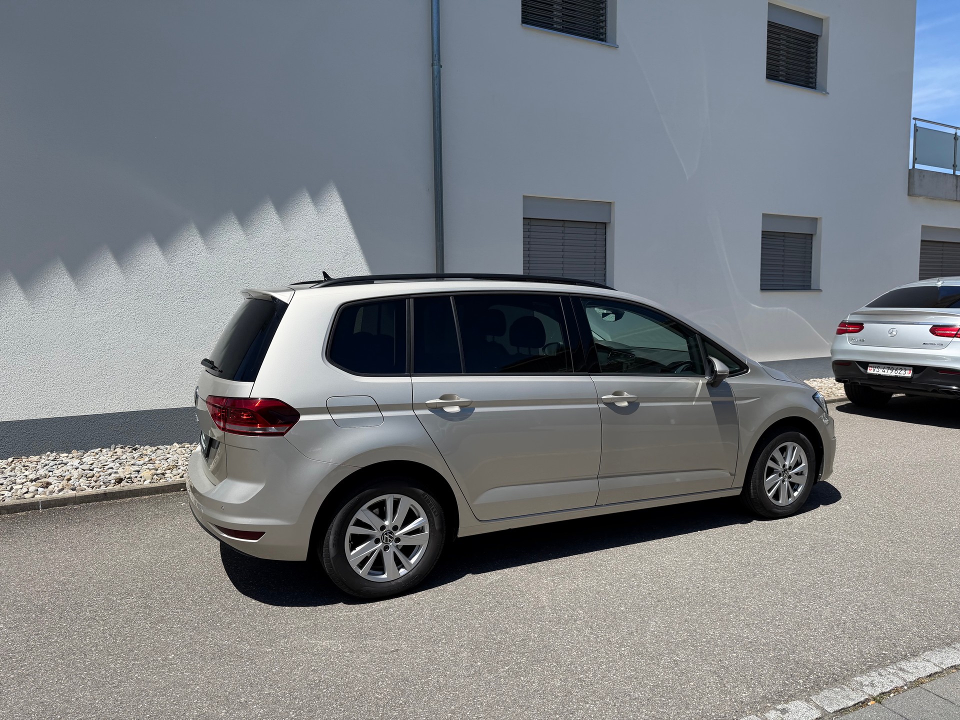 VW Touran 2.0 TDI BlueMotion Technology Comfortline DSG-image-5