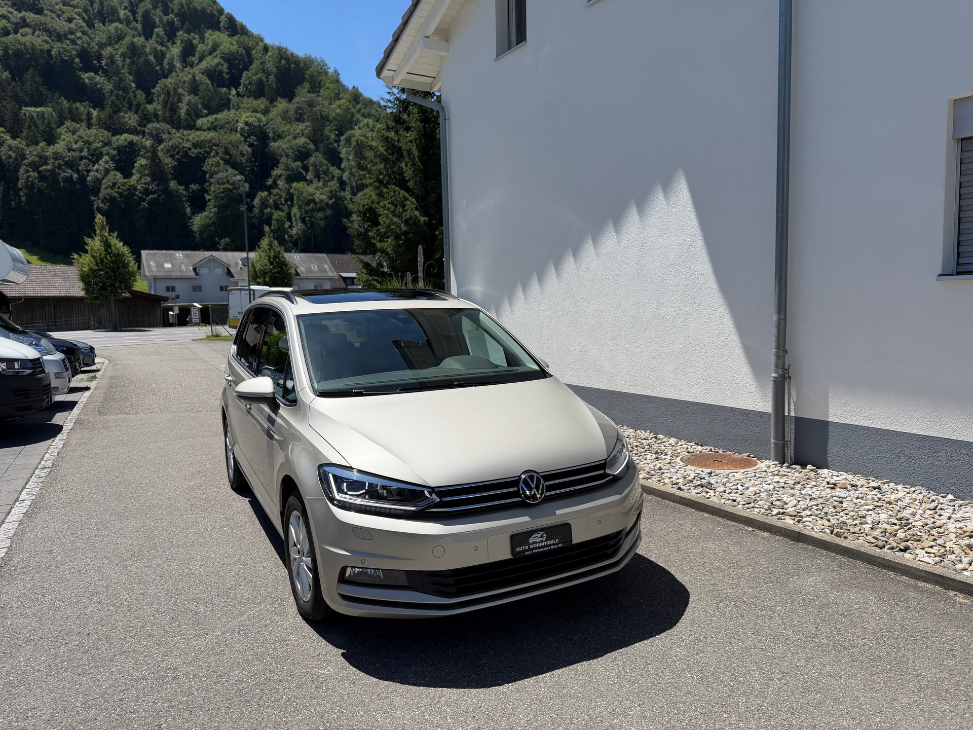 VW Touran 2.0 TDI BlueMotion Technology Comfortline DSG-image-0