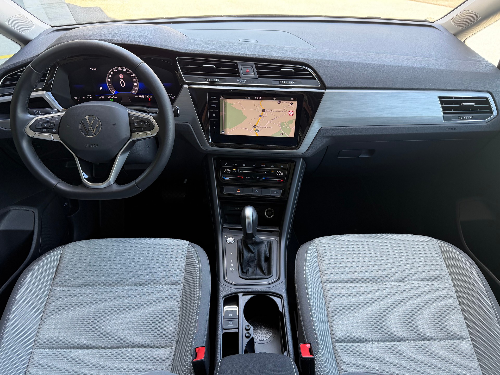 VW Touran 2.0 TDI BlueMotion Technology Comfortline DSG-image-17