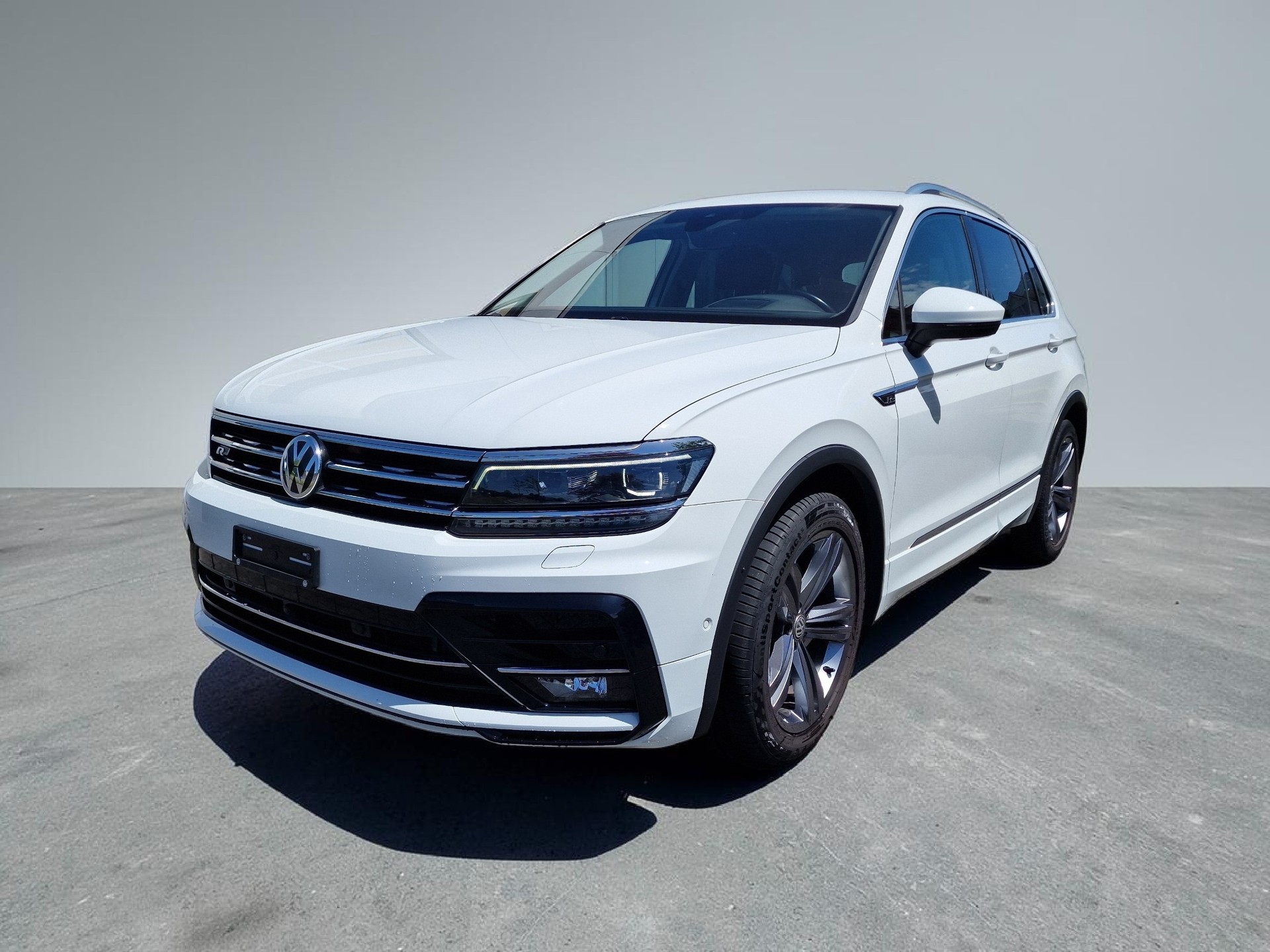 VW Tiguan 2.0TSI Highline 4Motion DSG 24Mt Gara 8x Alu-image-1