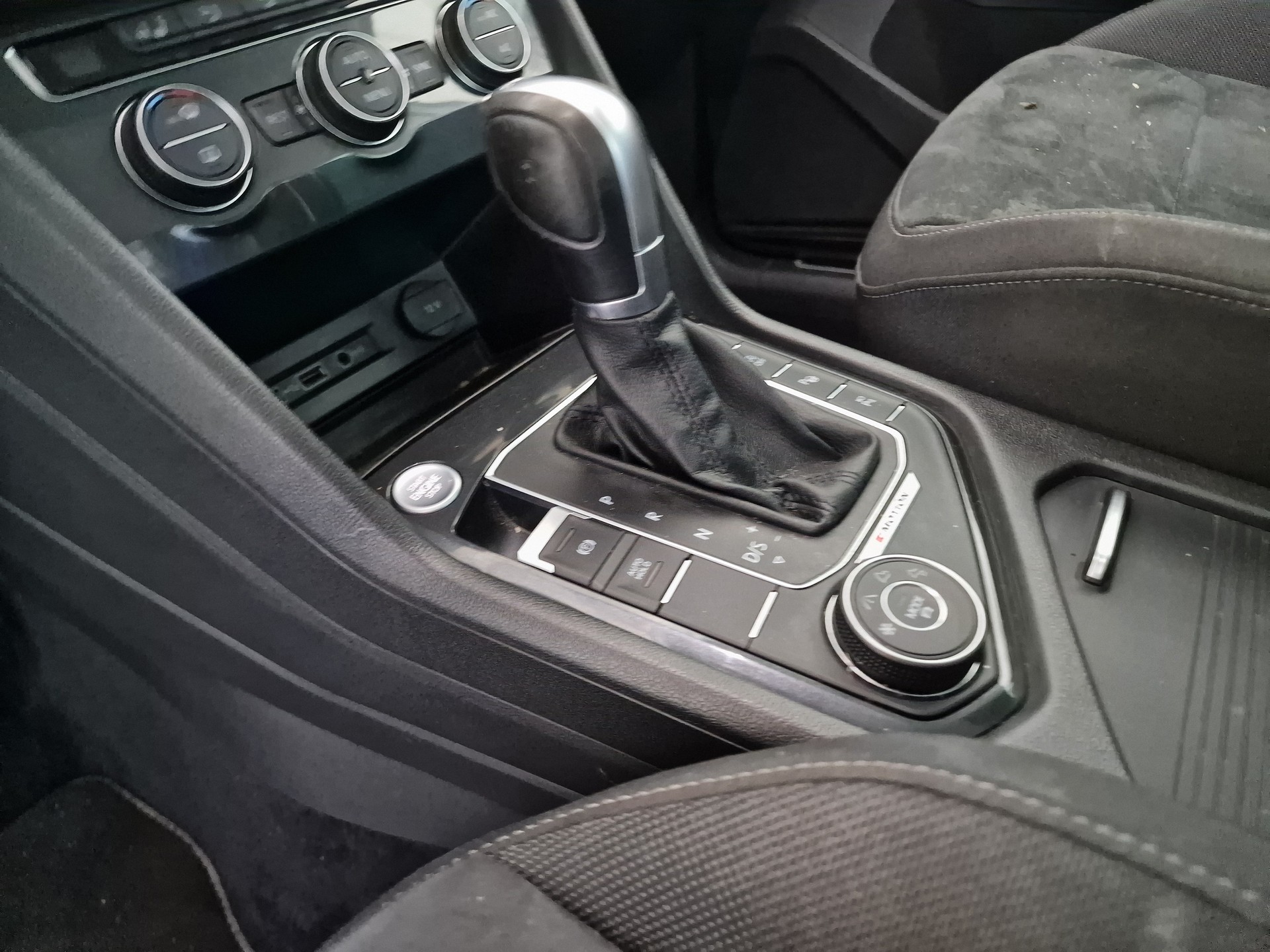 VW Tiguan 2.0TSI Highline 4Motion DSG 24Mt Gara 8x Alu-image-14