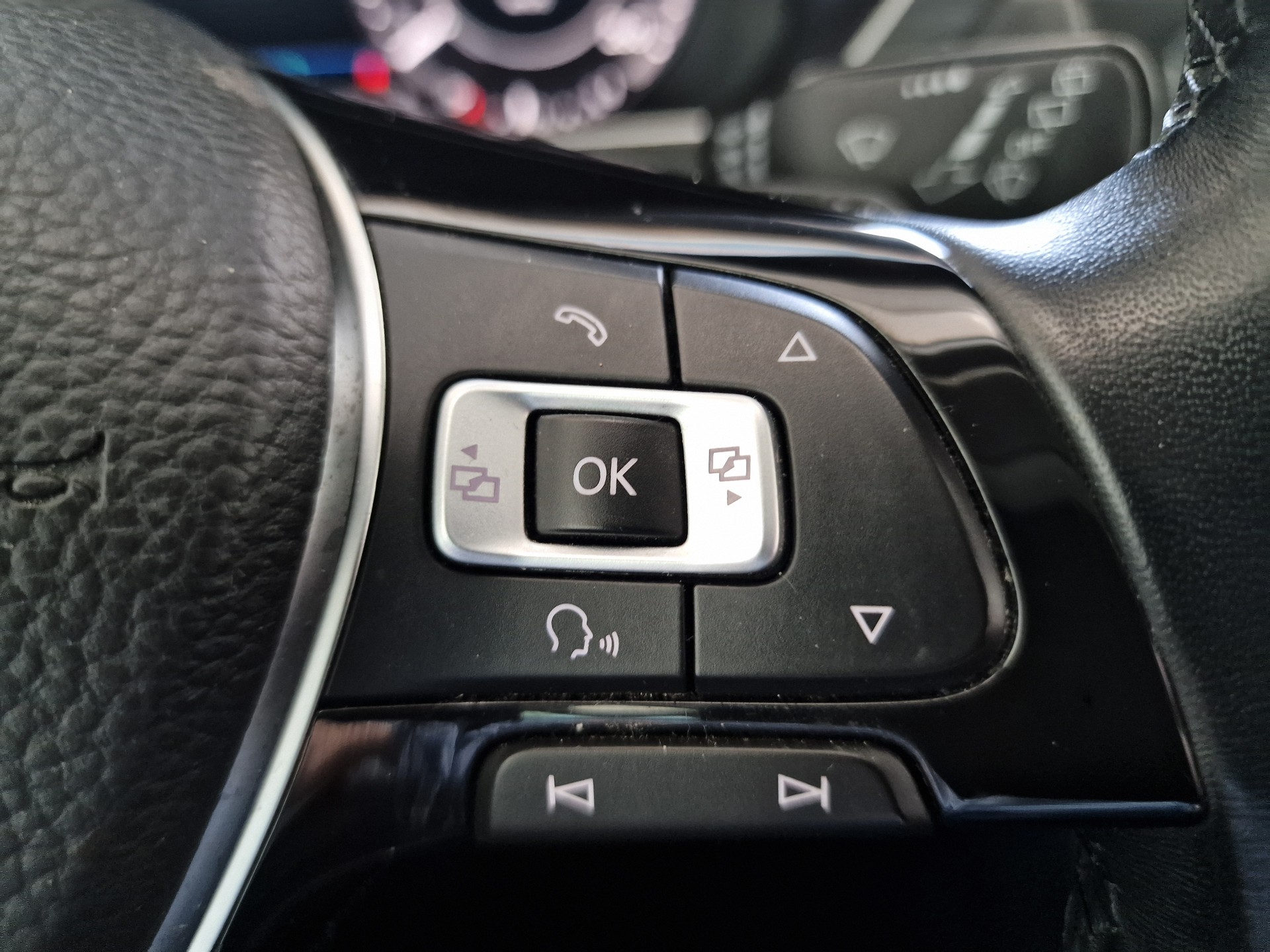 VW Tiguan 2.0TSI Highline 4Motion DSG 24Mt Gara 8x Alu-image-12