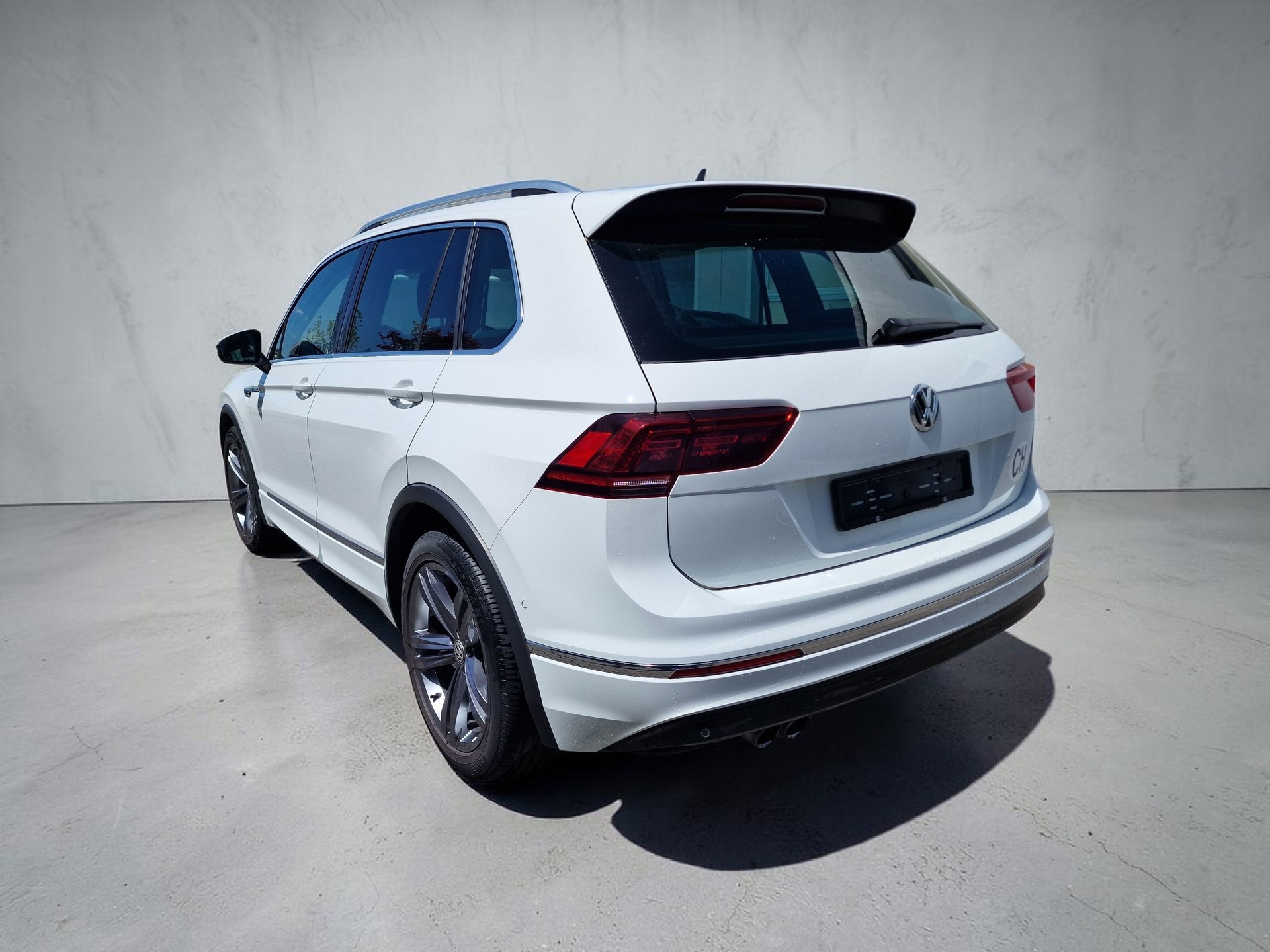 VW Tiguan 2.0TSI Highline 4Motion DSG 24Mt Gara 8x Alu-image-7