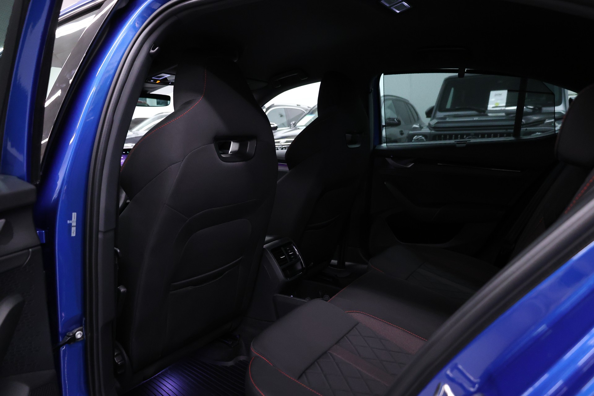SKODA Octavia Limousine 2.0 TSI RS DSG-image-19