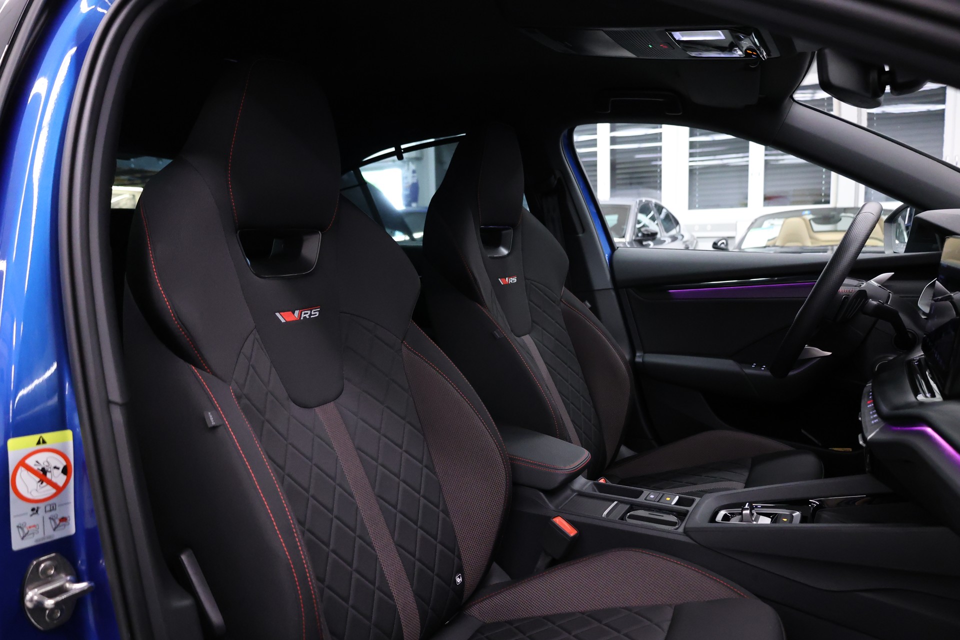 SKODA Octavia Limousine 2.0 TSI RS DSG-image-14
