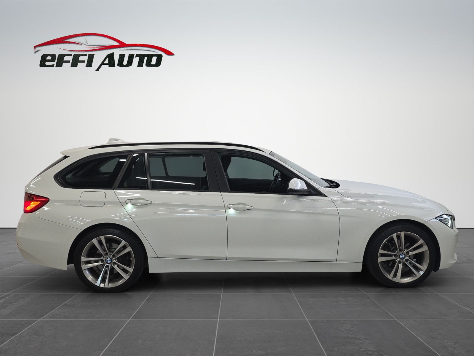 BMW 320i Touring Sport Line Steptronic-image-5