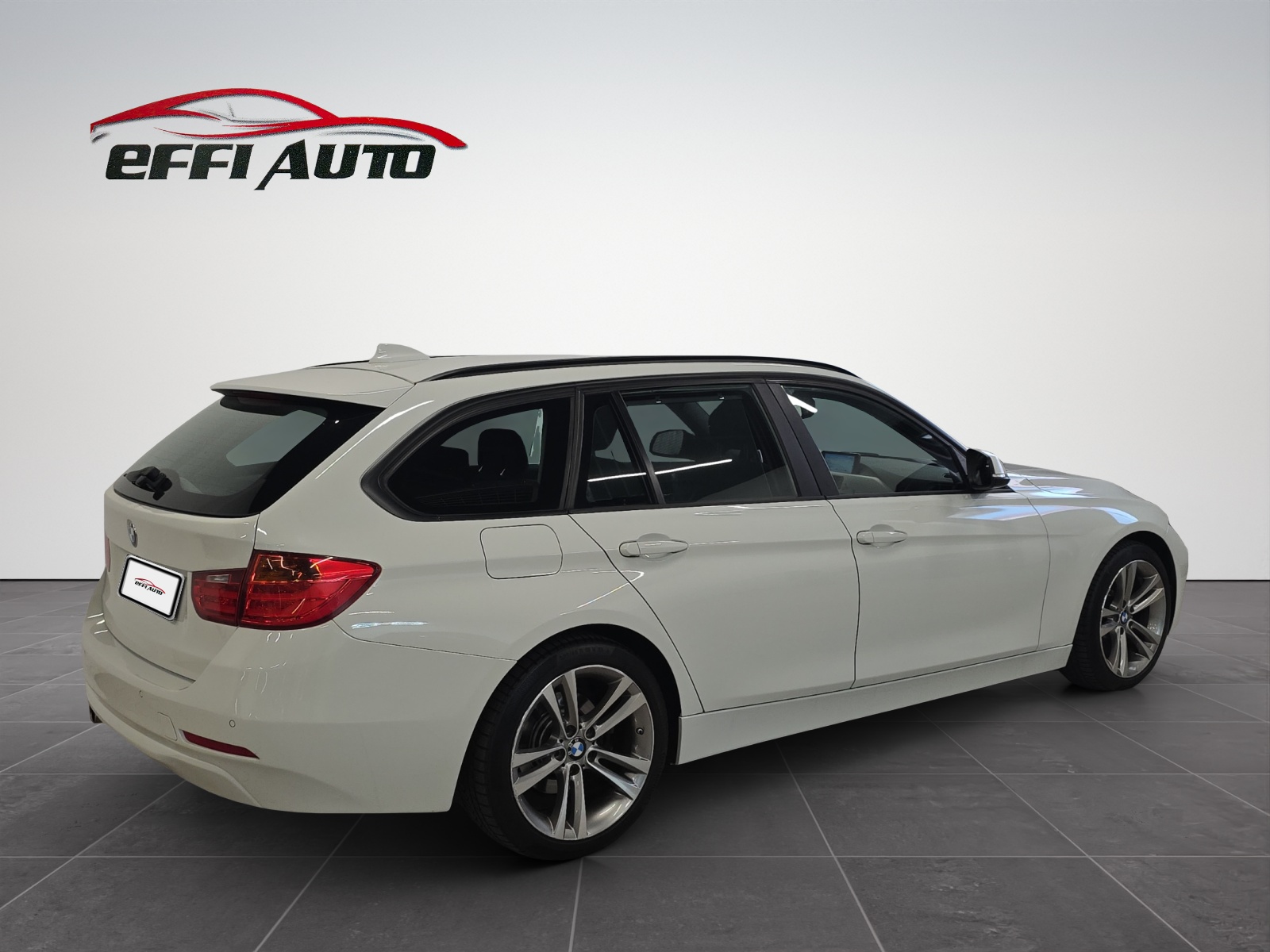 BMW 320i Touring Sport Line Steptronic-image-4